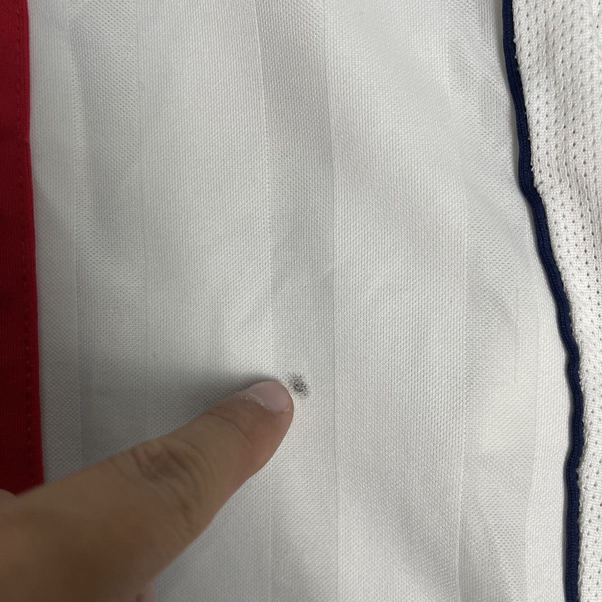 Umbro × Vintage Vintage Umbro England 2001-2003 Home Jersey Size US XL / EU 56 / 4 - 17 Thumbnail