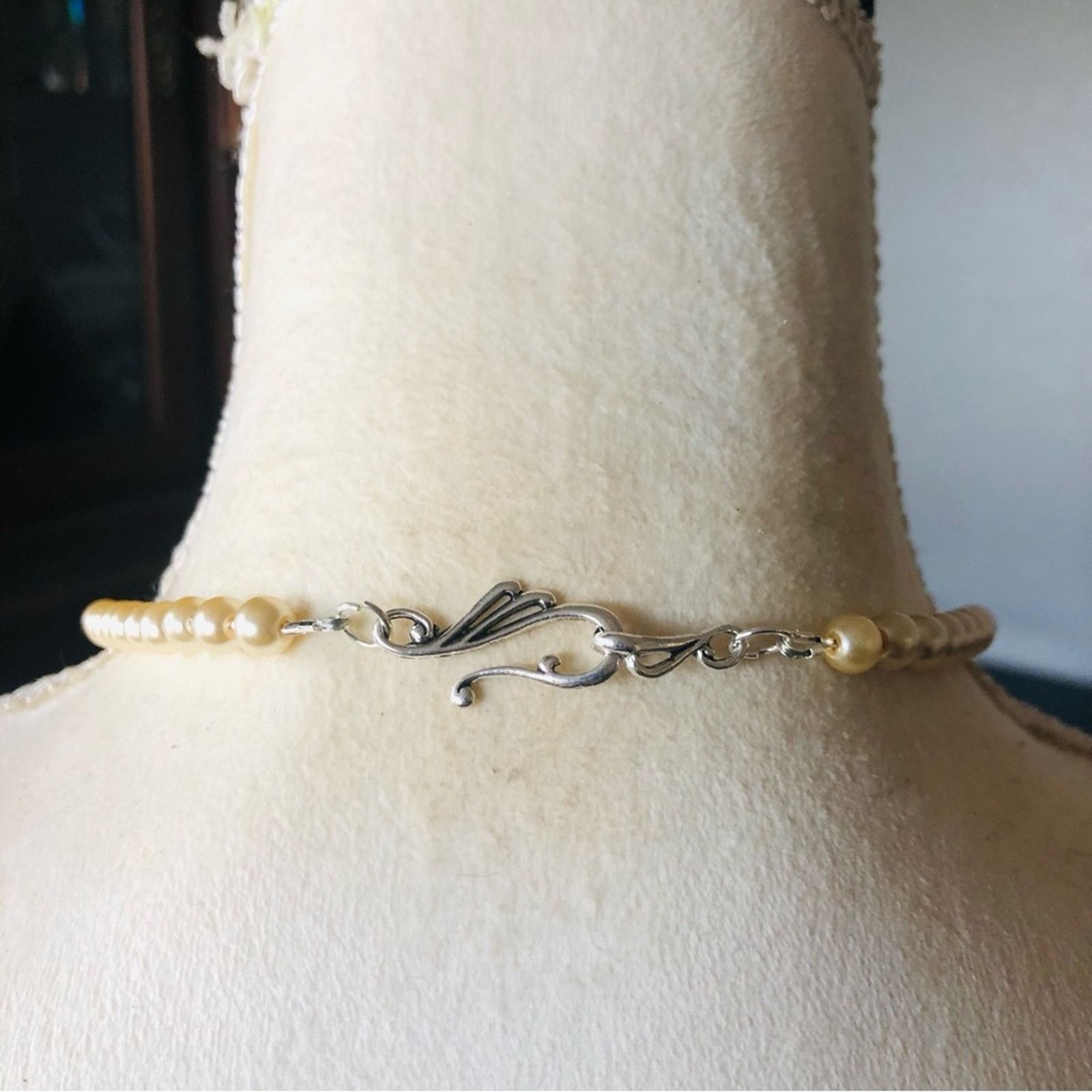 Handmade Handcrafted repurpose silver floral Pearl necklace Size ONE SIZE - 7 Thumbnail