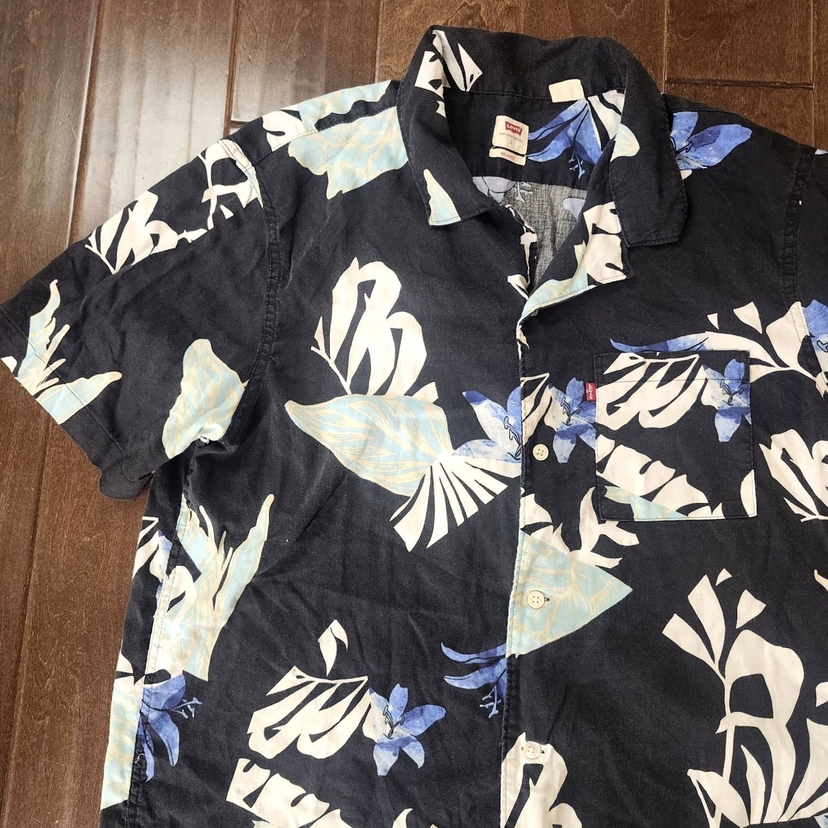 Levi's Levi's Button-Up Shirt Mens Large Black Floral Short Sleeve Tropical Relaxed Fit Size US L / EU 52-54 / 3 - 4 Thumbnail