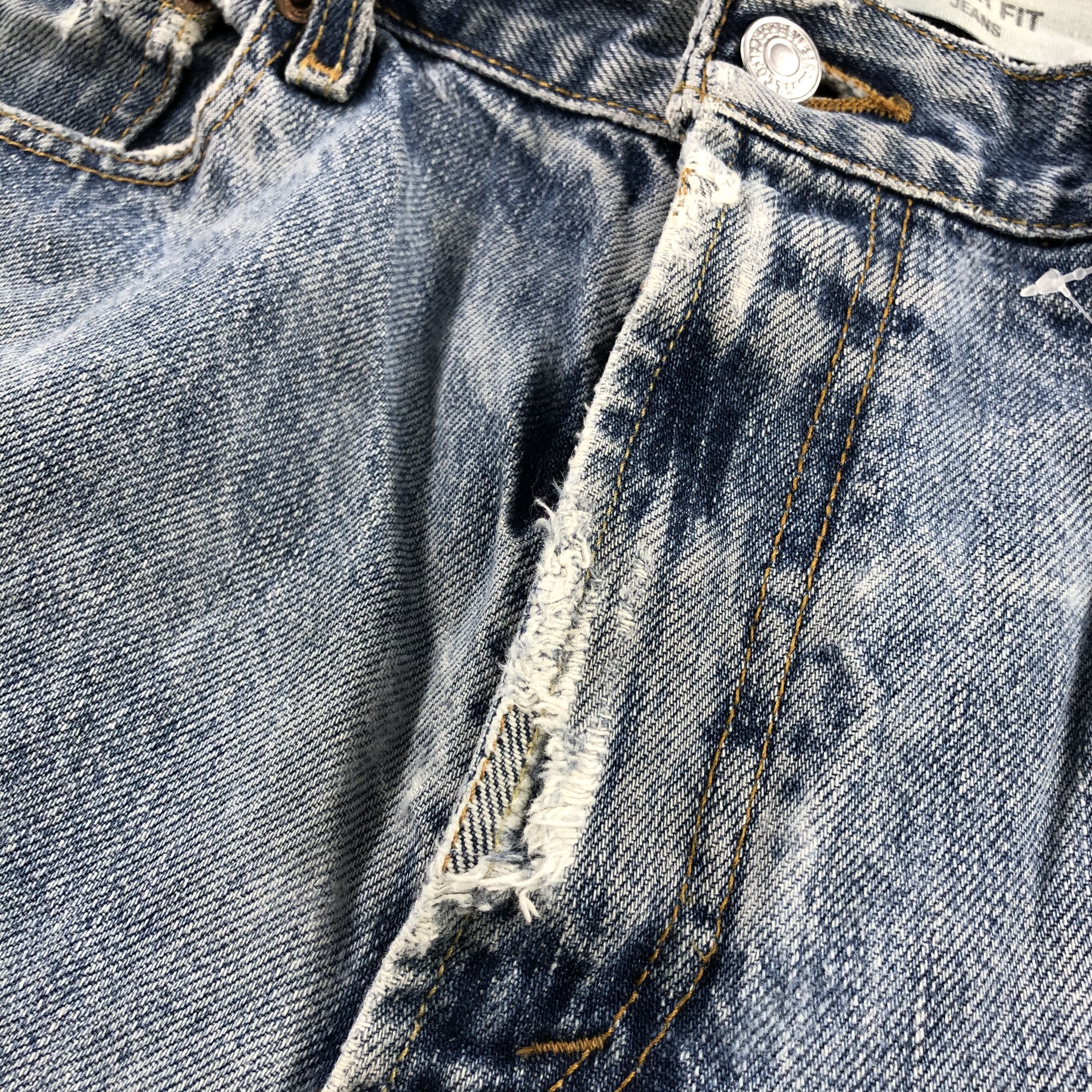 Levi's Vintage Levi's 505 Jeans Distress Regular Fit Denim KJ967 Size US 34 / EU 50 - 14 Thumbnail