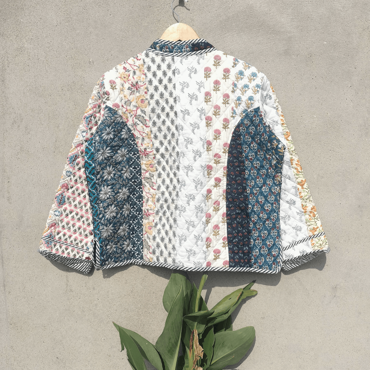 Handmade Quilted Jacket, Bohemian Winter Coat Reversible Short Jacket Size M / US 6-8 / IT 42-44 - 2 Thumbnail