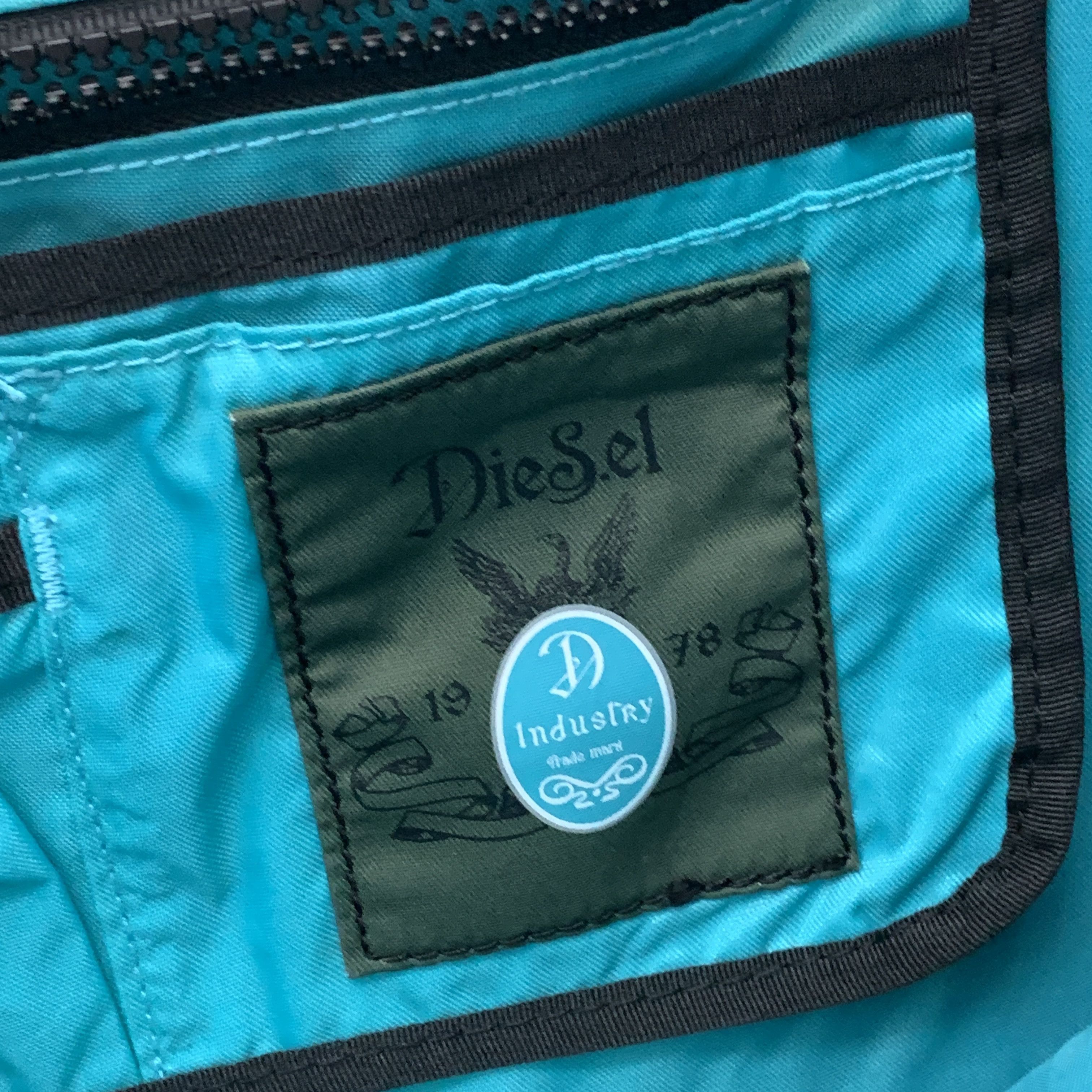 Diesel Vintage Diesel Y2K Rare Khaki Crossbody Euro Industrial Bag Size ONE SIZE - 12 Thumbnail