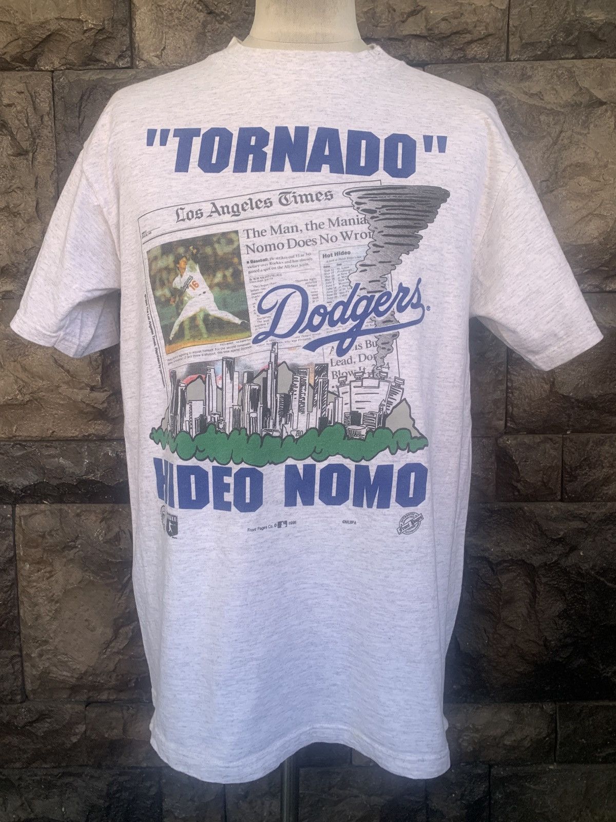 MLB Vintage 90s Dodgers MLB Front Pages Hideo Nomo T shirt Size US L / EU 52-54 / 3 - 1 Thumbnail