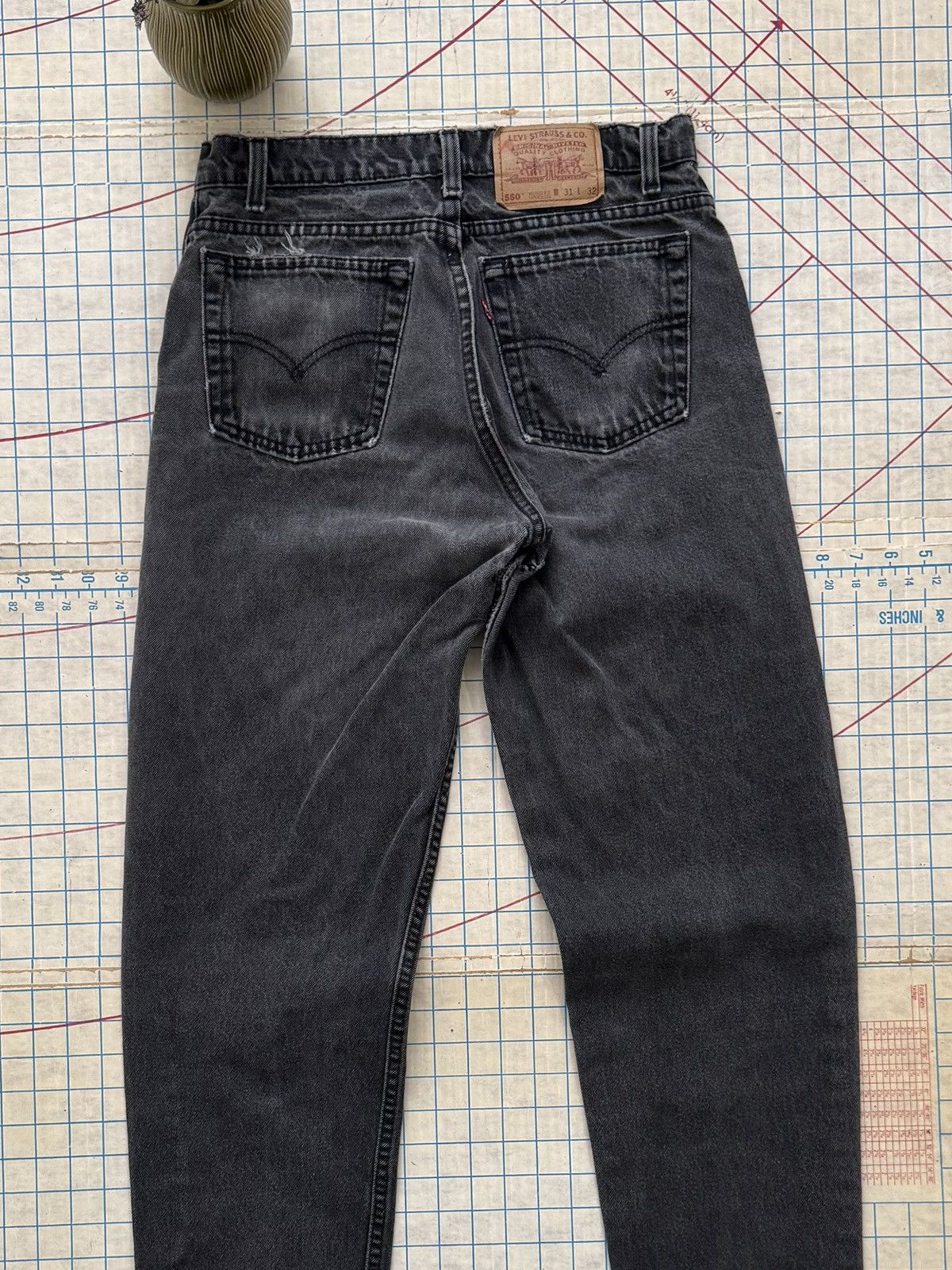 Levi's × Vintage Vintage 90’s Levi’s 550 Relaxed Fit Tapered Leg Faded Black Size US 30 / EU 46 - 11 Thumbnail