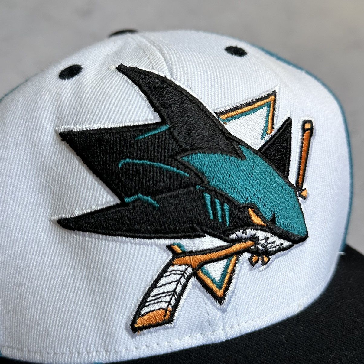 NHL × Vintage Vintage San Jose Sharks SnapBack Cap Reebok Size ONE SIZE - 3 Thumbnail