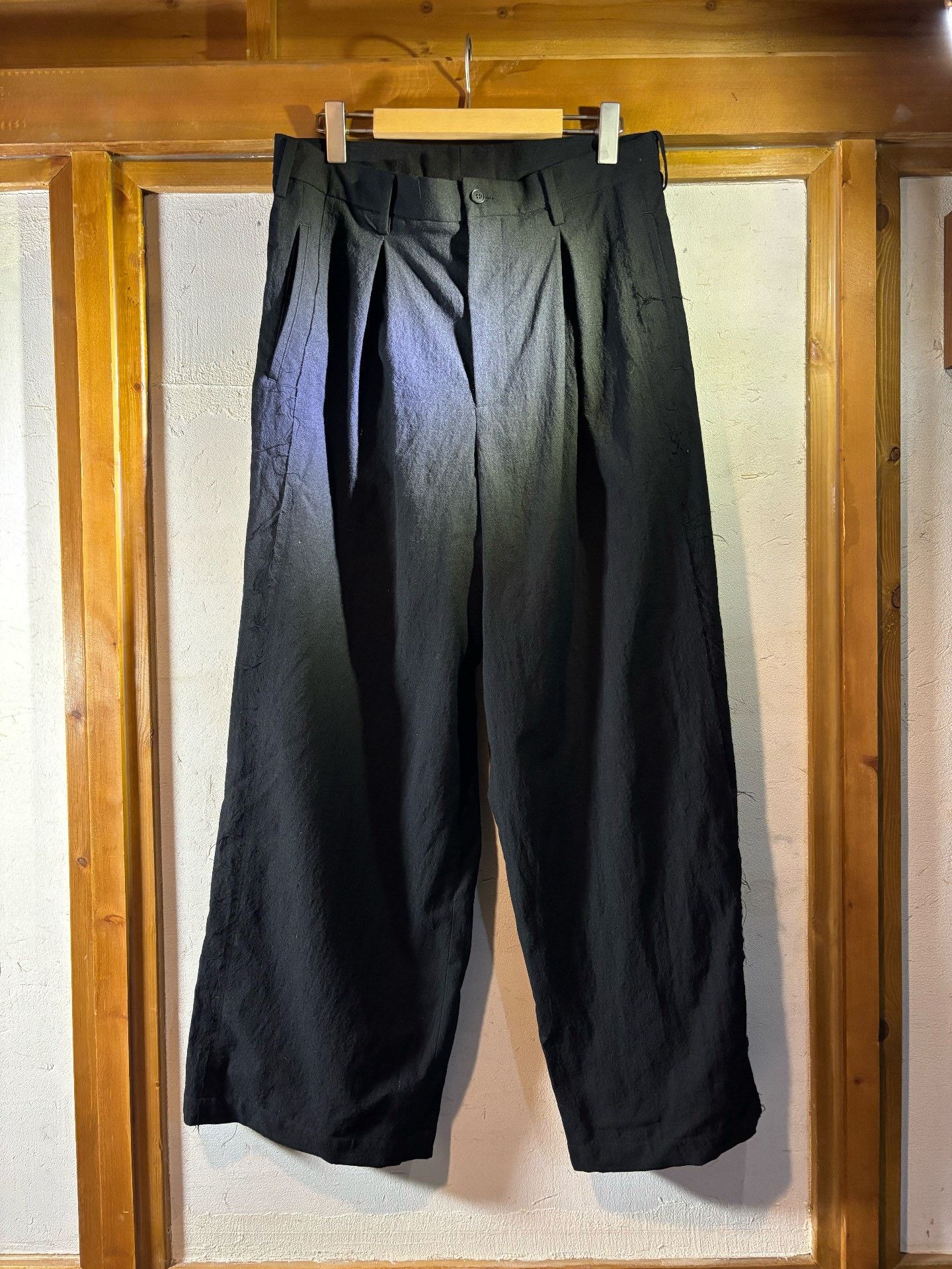 Journal Standard Journal Standard Trisect Pleated Wool Wide-Leg Trousers Size US 26 / EU 42 - 1 Thumbnail