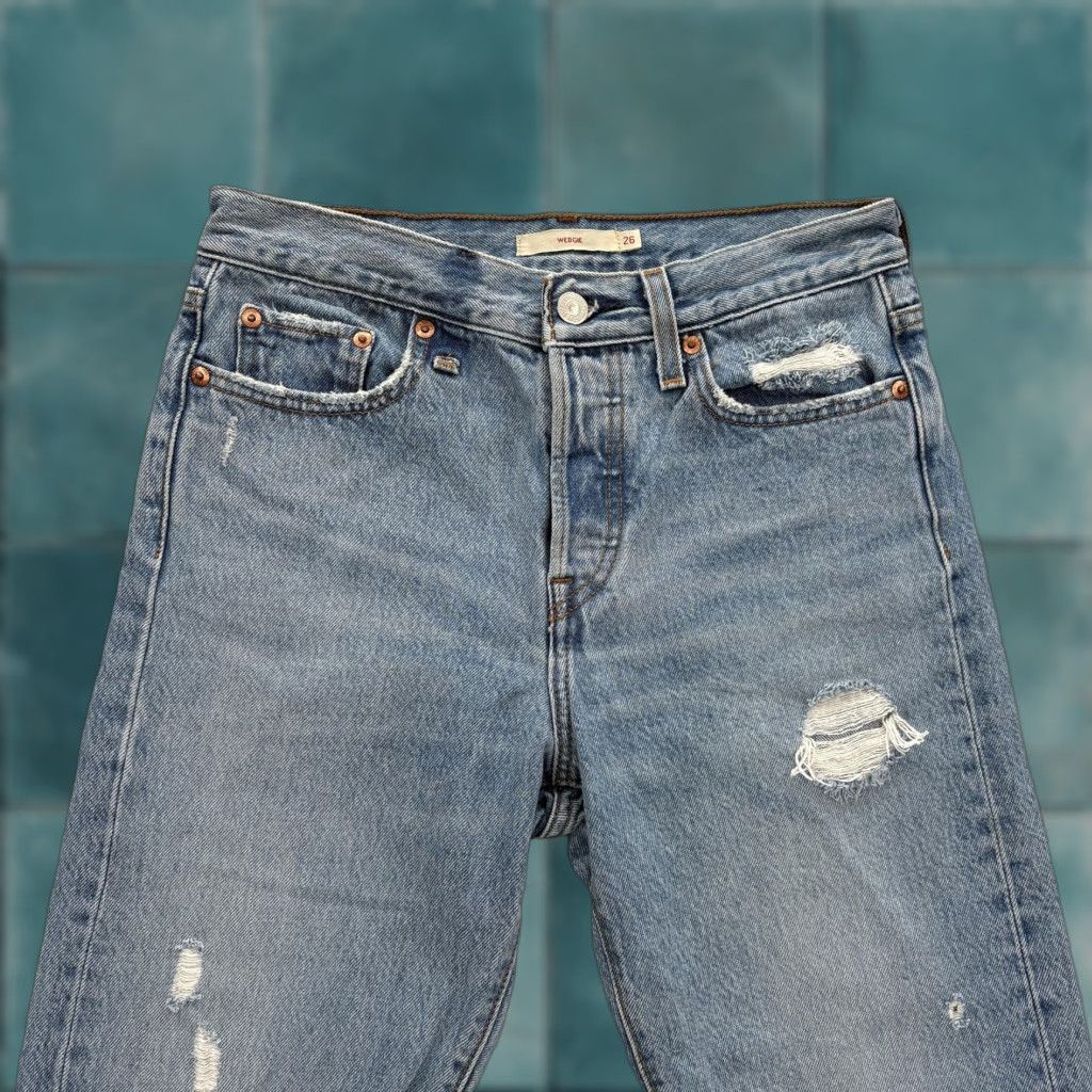 Levi's Levis Premium Wedgie Straight Jeans Womens 26 Blue High Rise Distressed Pockets 5-Pocket Denim Jeans Womens Size 26" / US 2 / IT 38 - 1 Thumbnail