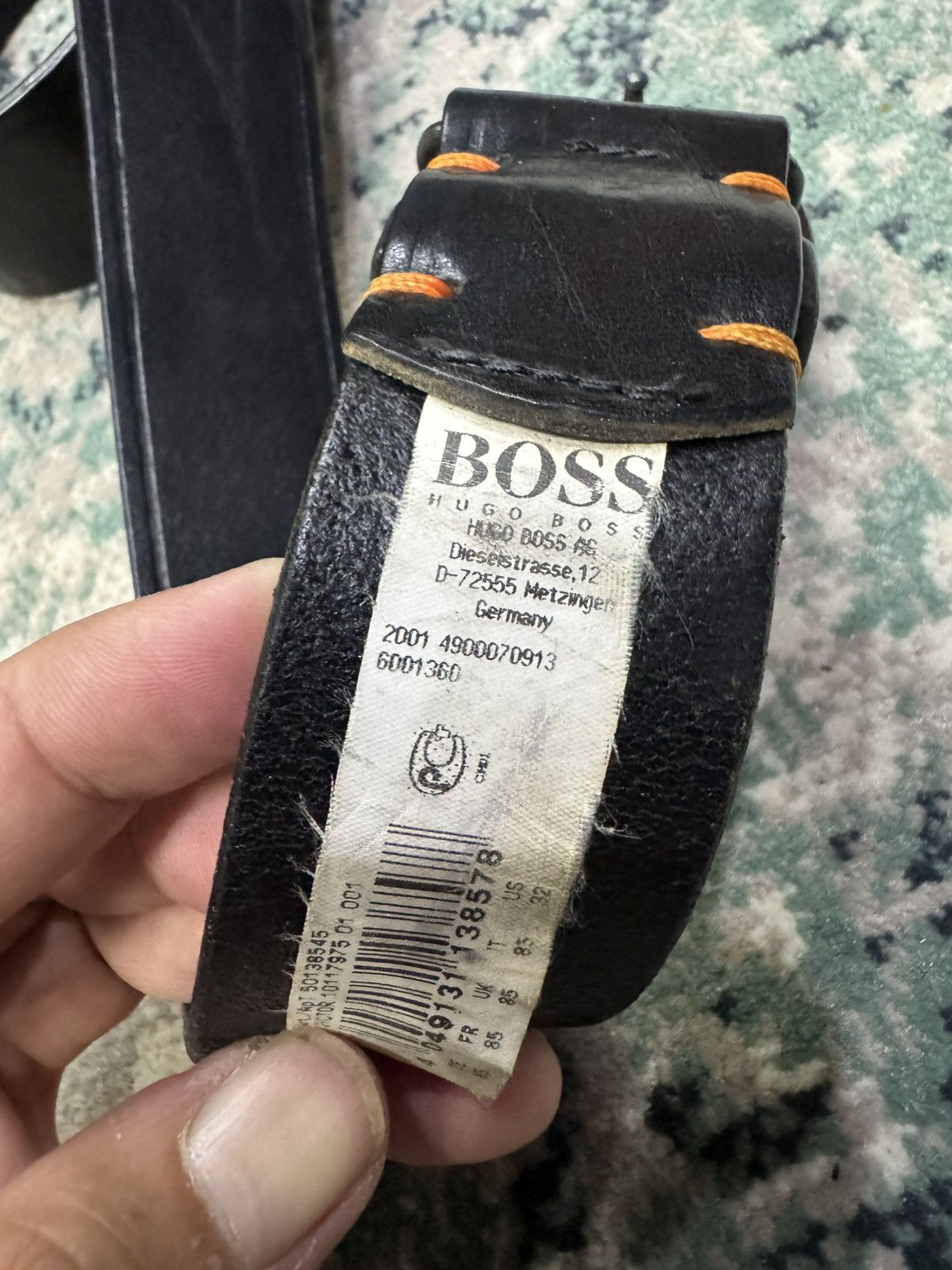 Hugo Boss HUGO BOSS NATIVE HORSE MOTIVE BUCKLE LEATHER BELT 31-35 Size 34 - 5 Thumbnail