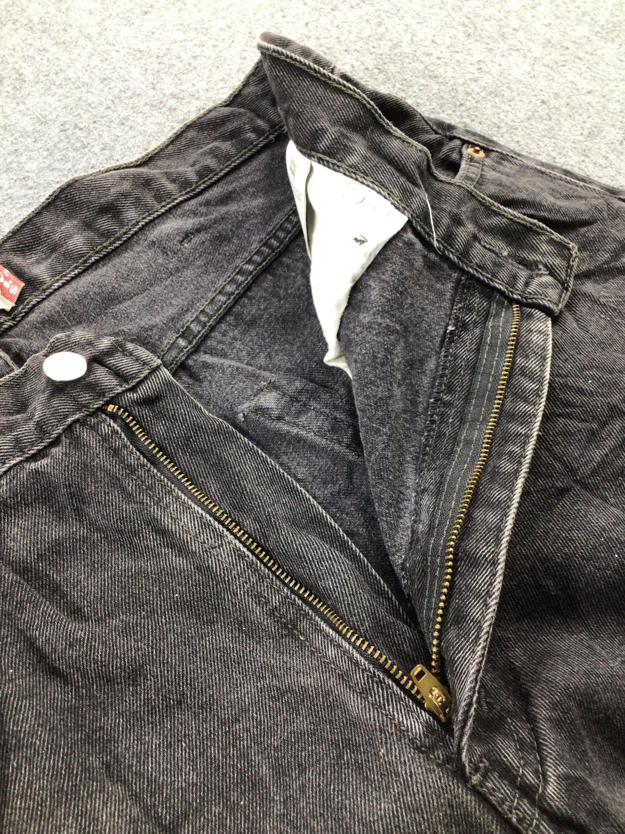 Levi's Vintage Levis 550 Jeans Faded Black Denim KJ263 Size US 37 - 8 Thumbnail