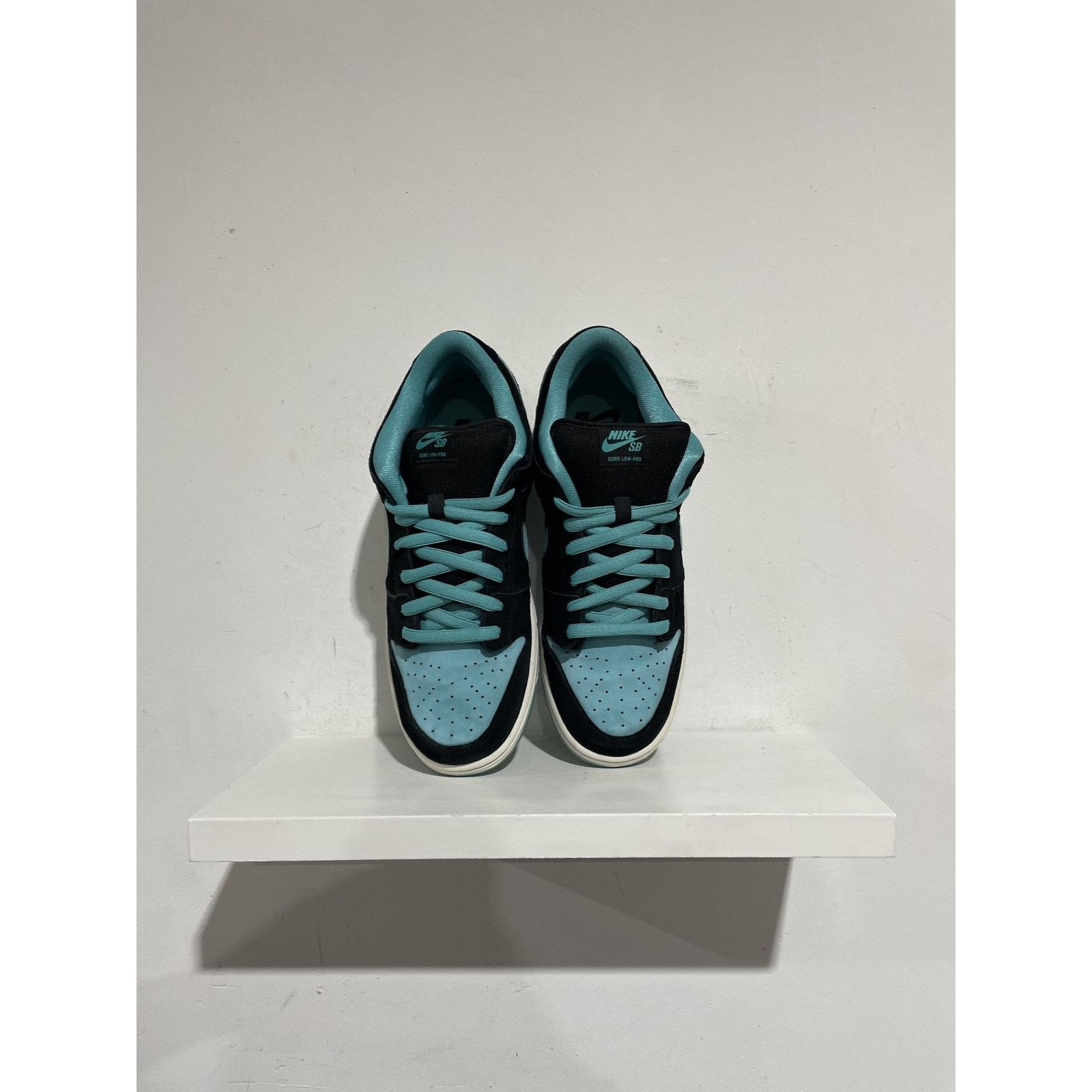 Nike NIKE SB DUNK LOW CLEAR JADE 2012 SIZE 11 PREOWNED Size US 11 / EU 44 - 4 Thumbnail