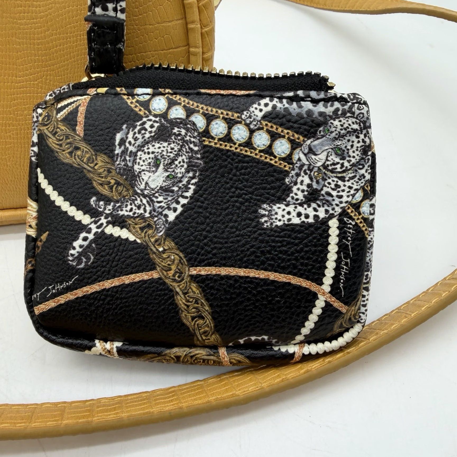 Betsey Johnson Betsey Johnson Crossbody Bag Yellow Crescent Faux Crocodile Pouch Wristlet Removable XS 2nd photo for details Womens Bag Size ONE SIZE - 6 Thumbnail