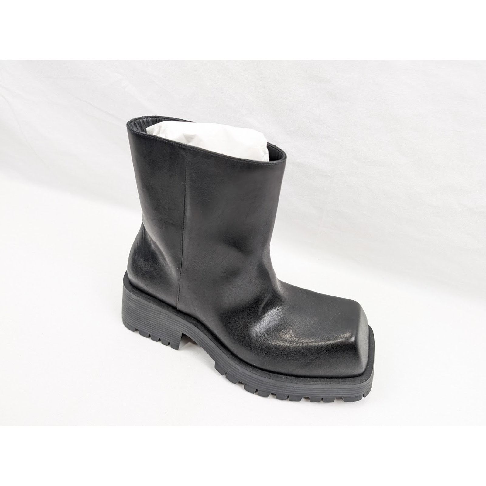 Balenciaga o1rshd1 Calfskin Trooper Bootie in Black | Grailed