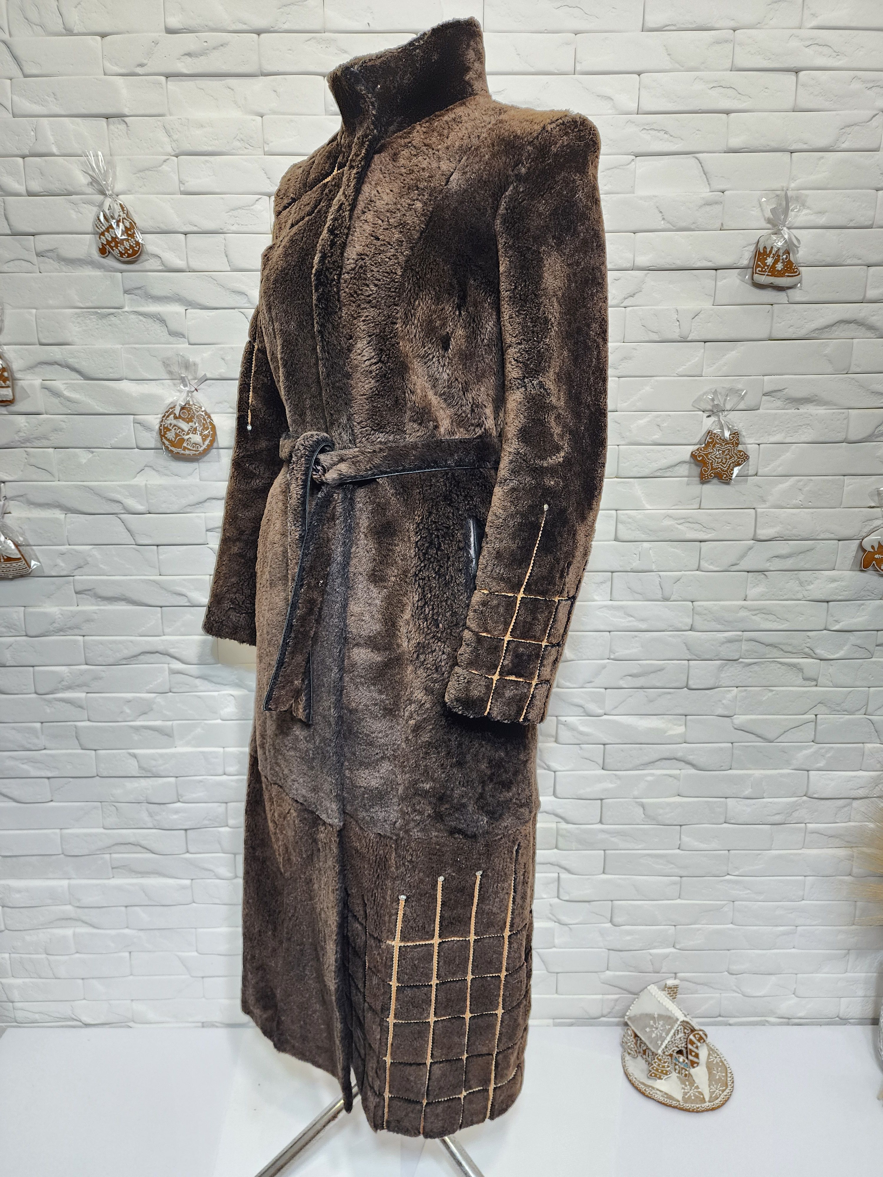 Furla Brown Sheepskin Coat: Genuine Fur, Metal Zipper. Size M / US 6-8 / IT 42-44 - 2 Thumbnail