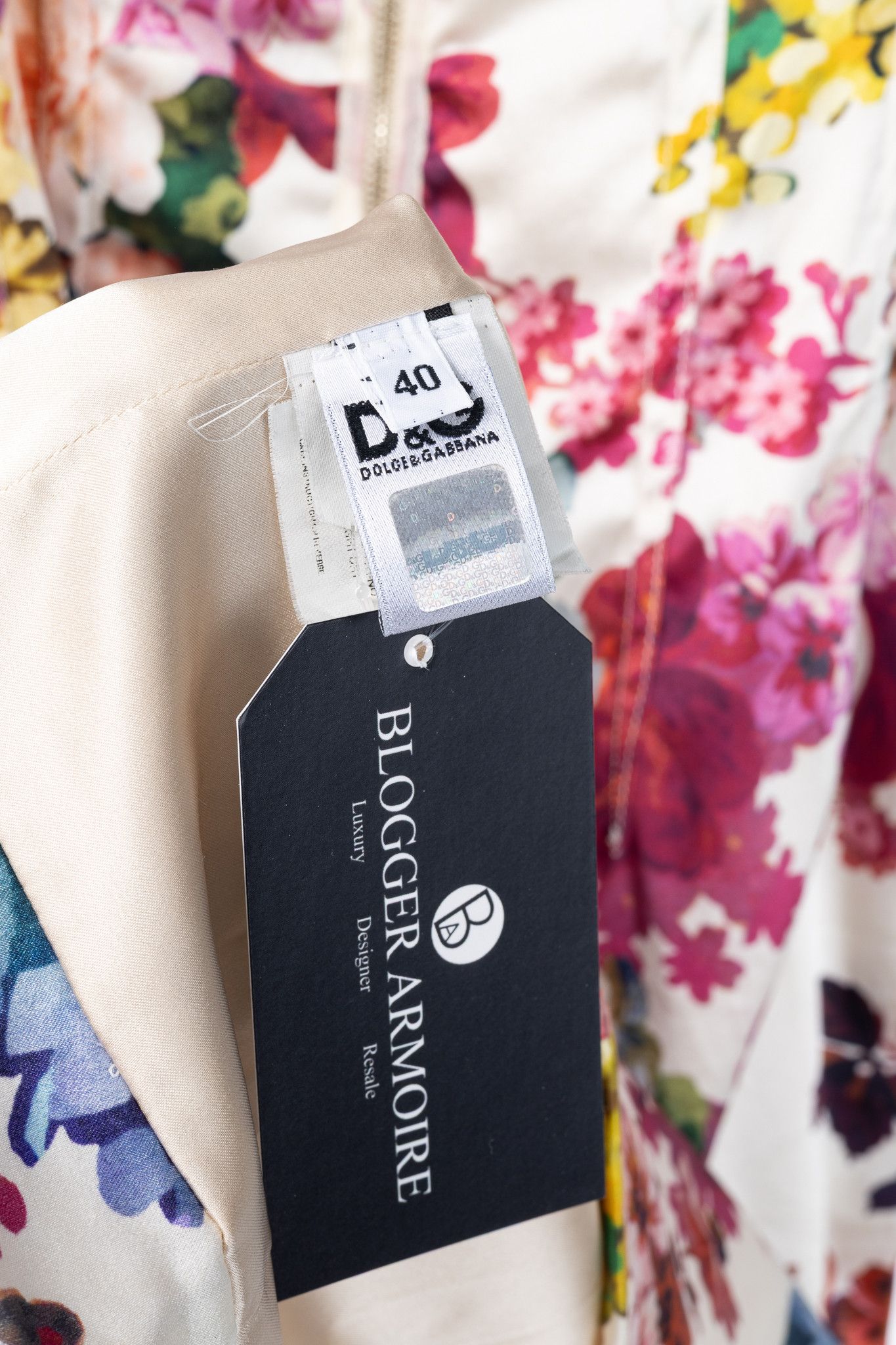 Dolce & Gabbana D&G Dolce & Gabbana SS/11 White Floral Silk-Satin Mini Dress Size S / US 4 / IT 40 - 9 Thumbnail