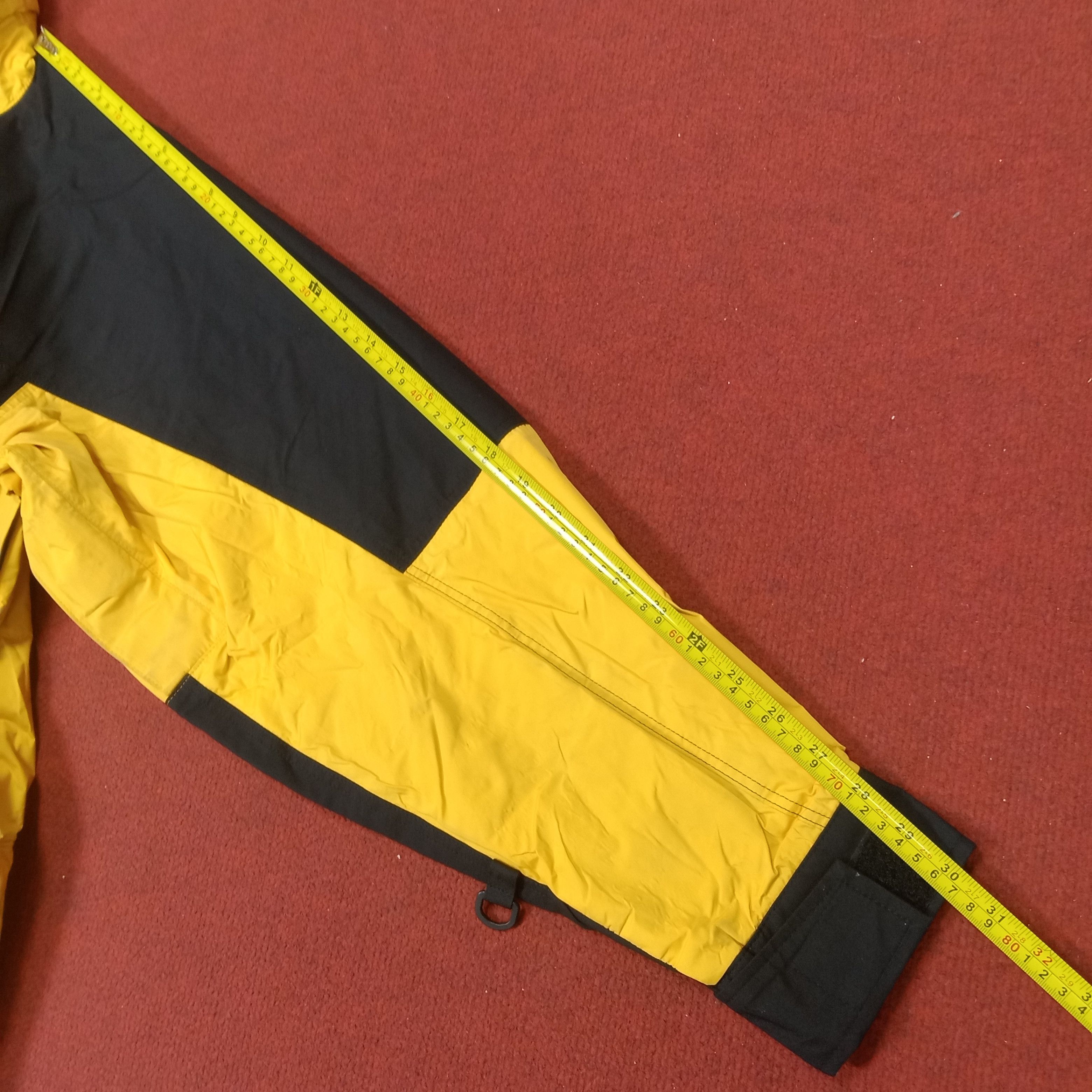 Vintage The North Face Outdoor Style Windbreaker Jacket dp1 Size US L / EU 52-54 / 3 - 11 Thumbnail