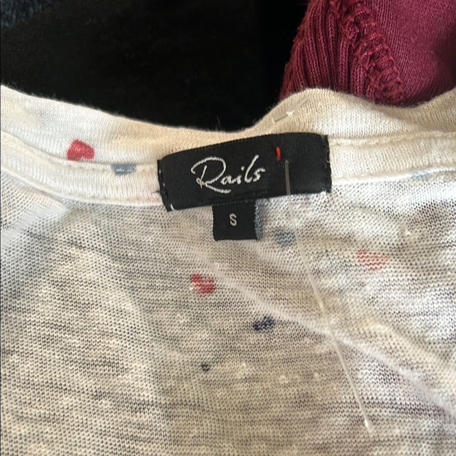 Rails RAILS linen heart detail sheer v neck tshirt S Size S / US 4 / IT 40 - 2 Thumbnail