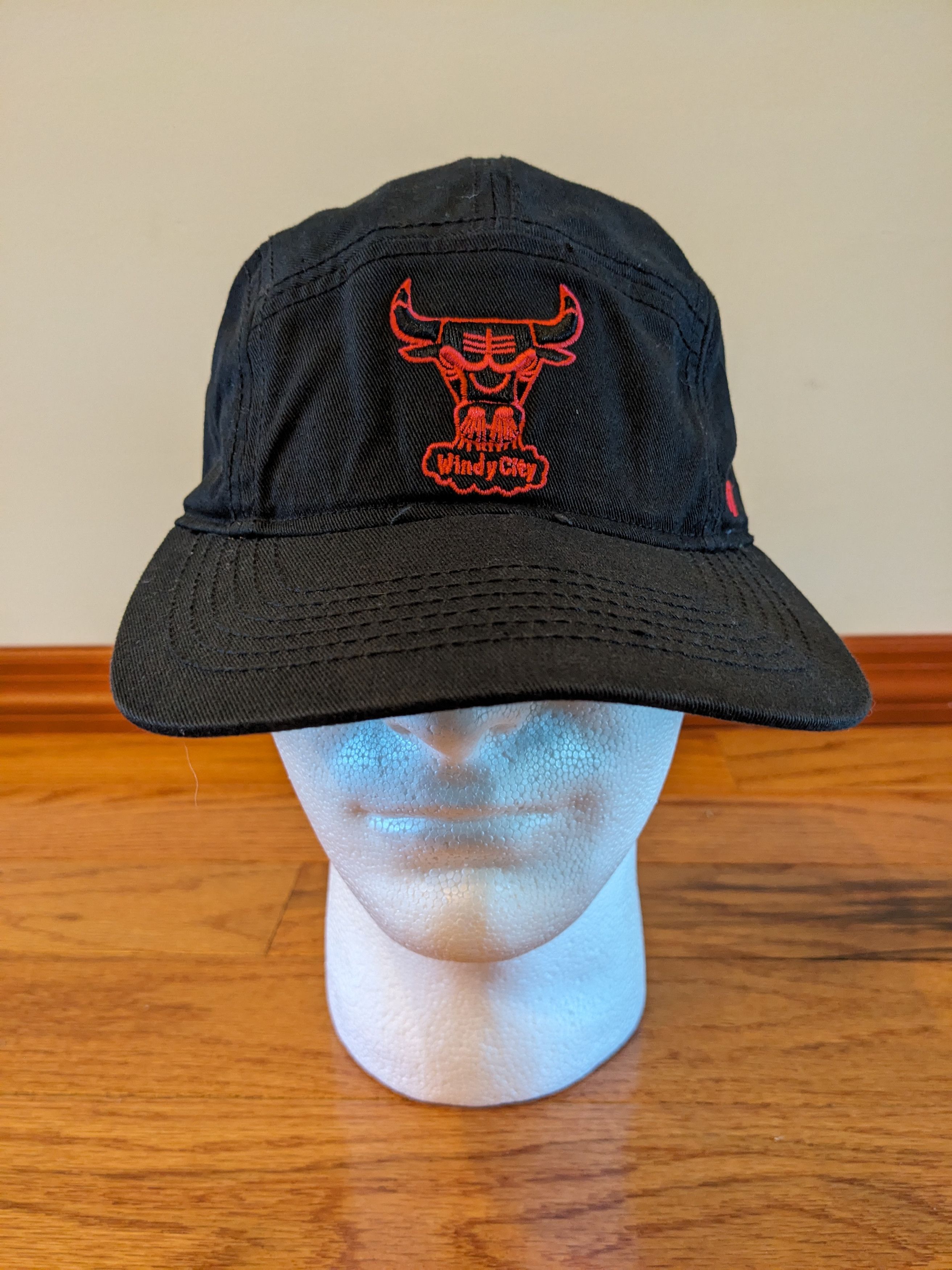 NBA × Vintage Chicago Bulls NBA Retro Hardwood Classic Black Hat Size ONE SIZE - 1 Thumbnail