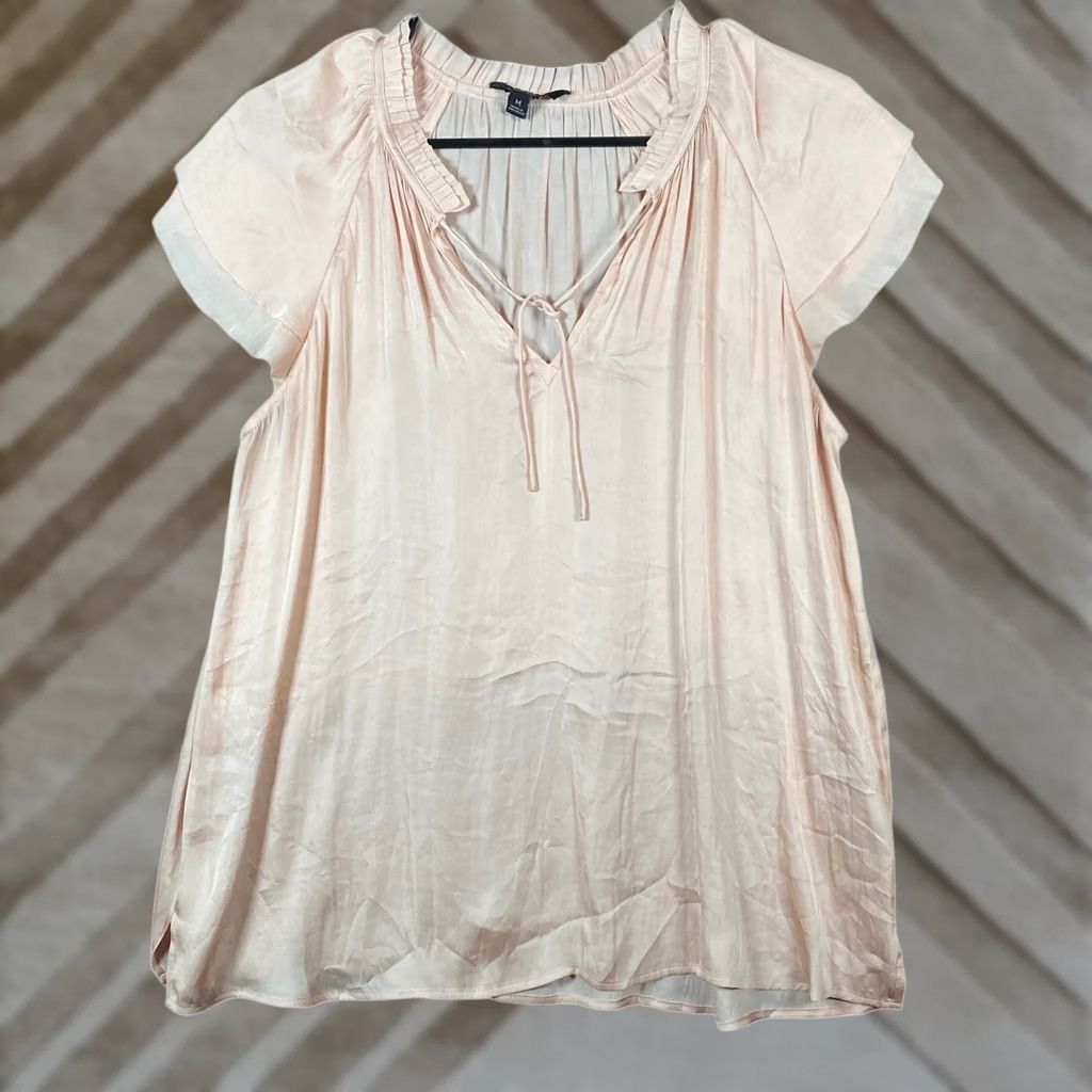 Banana Republic Banana Republic Blouse V Neck Cap Sleeve Polyester M Womens Peach Shiny Size M / US 6-8 / IT 42-44 - 1 Thumbnail