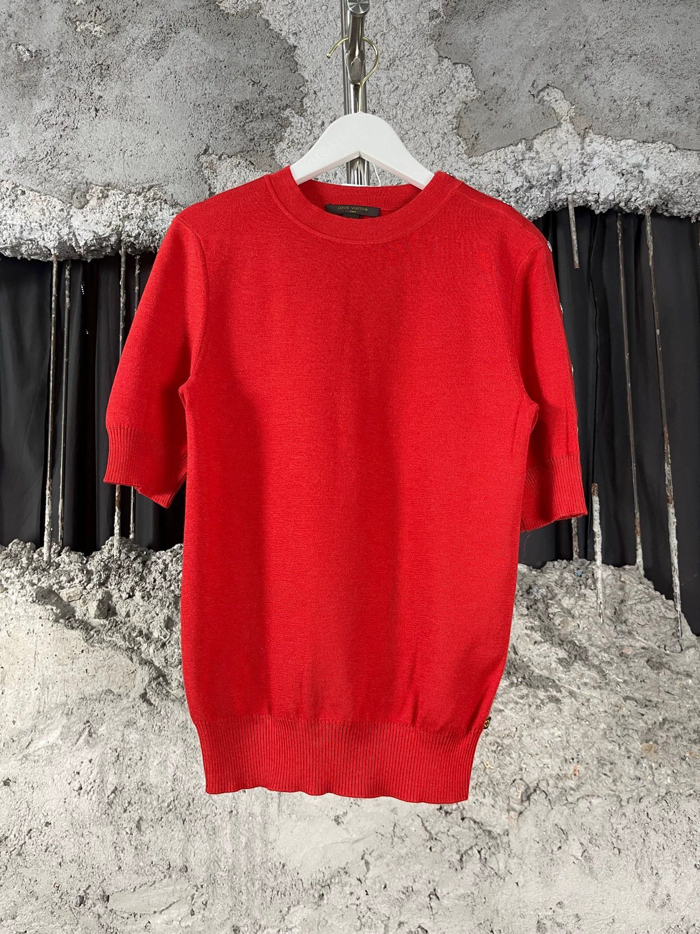 Louis Vuitton Louis Vuitton wool short sleeve tee size S new Size S / US 4 / IT 40 - 1 Thumbnail