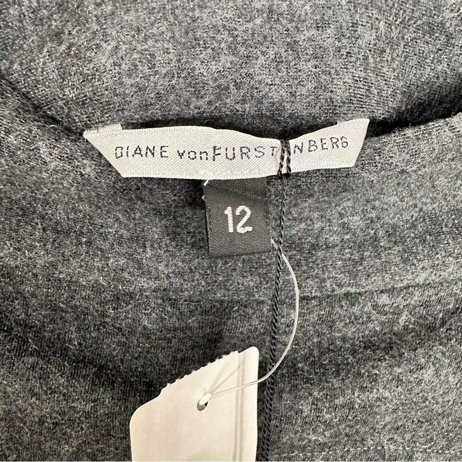 Diane von Furstenberg Diane von Furstenberg Marta Pencil Skirt 100% Wool Charcoal Size 28" / US 6 / IT 42 - 3 Thumbnail