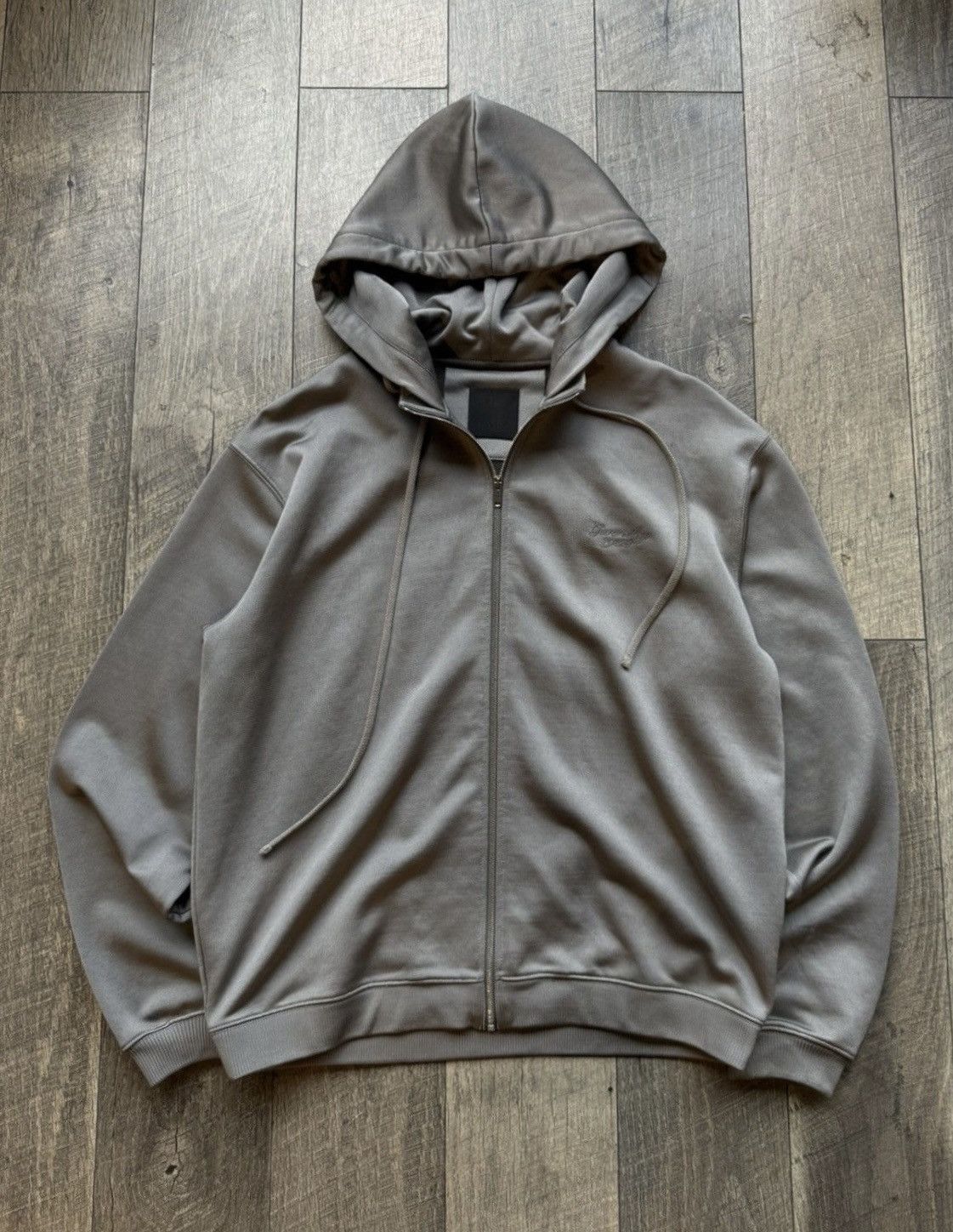 Givenchy Givenchy Embroidered Logo Zip Up Sweatshirt NEW - Small Size US S / EU 44-46 / 1 - 1 Thumbnail