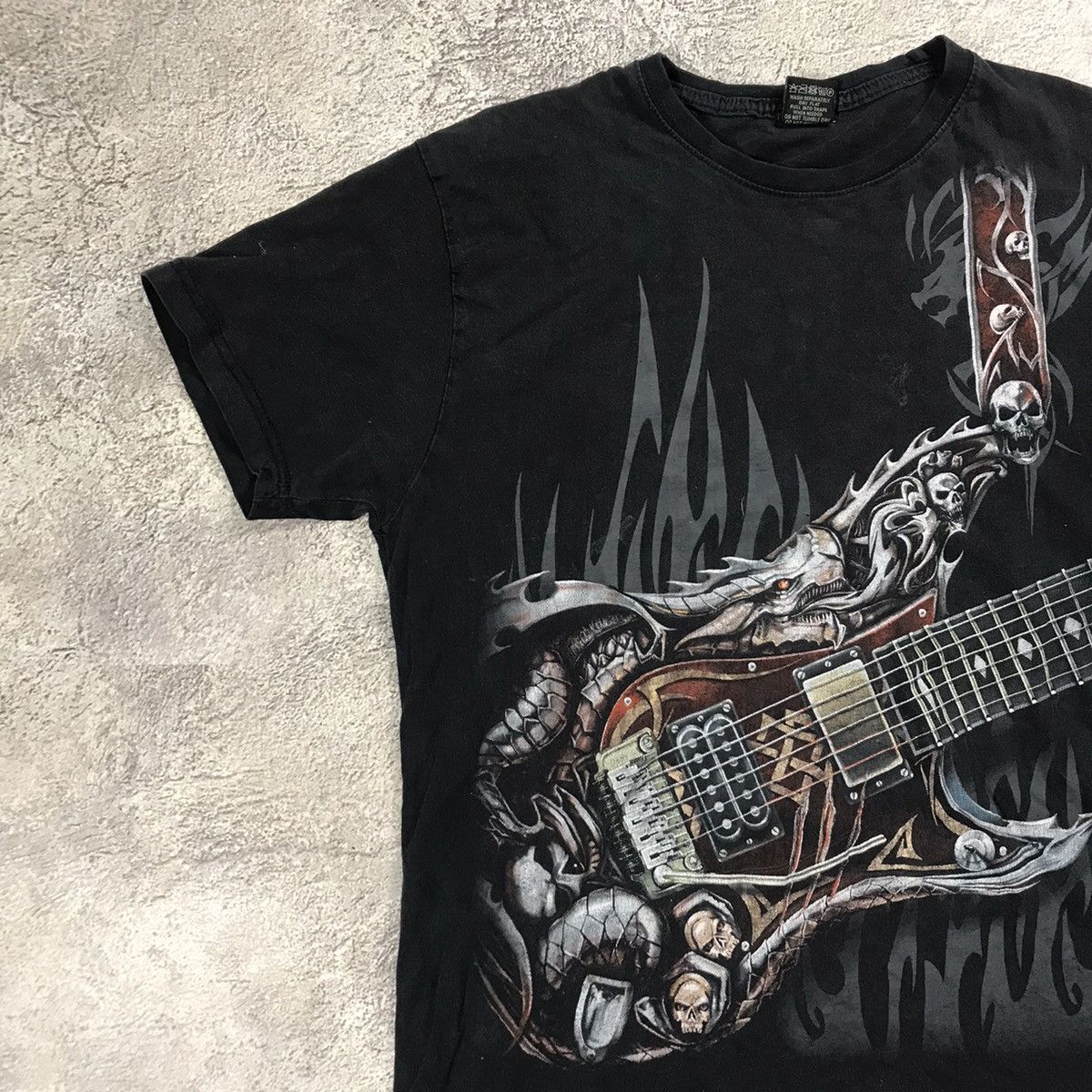Vintage Vintage 90s Graphic Tee Skeleton Guitar Horror Grunge Dark L Size US L / EU 52-54 / 3 - 3 Thumbnail