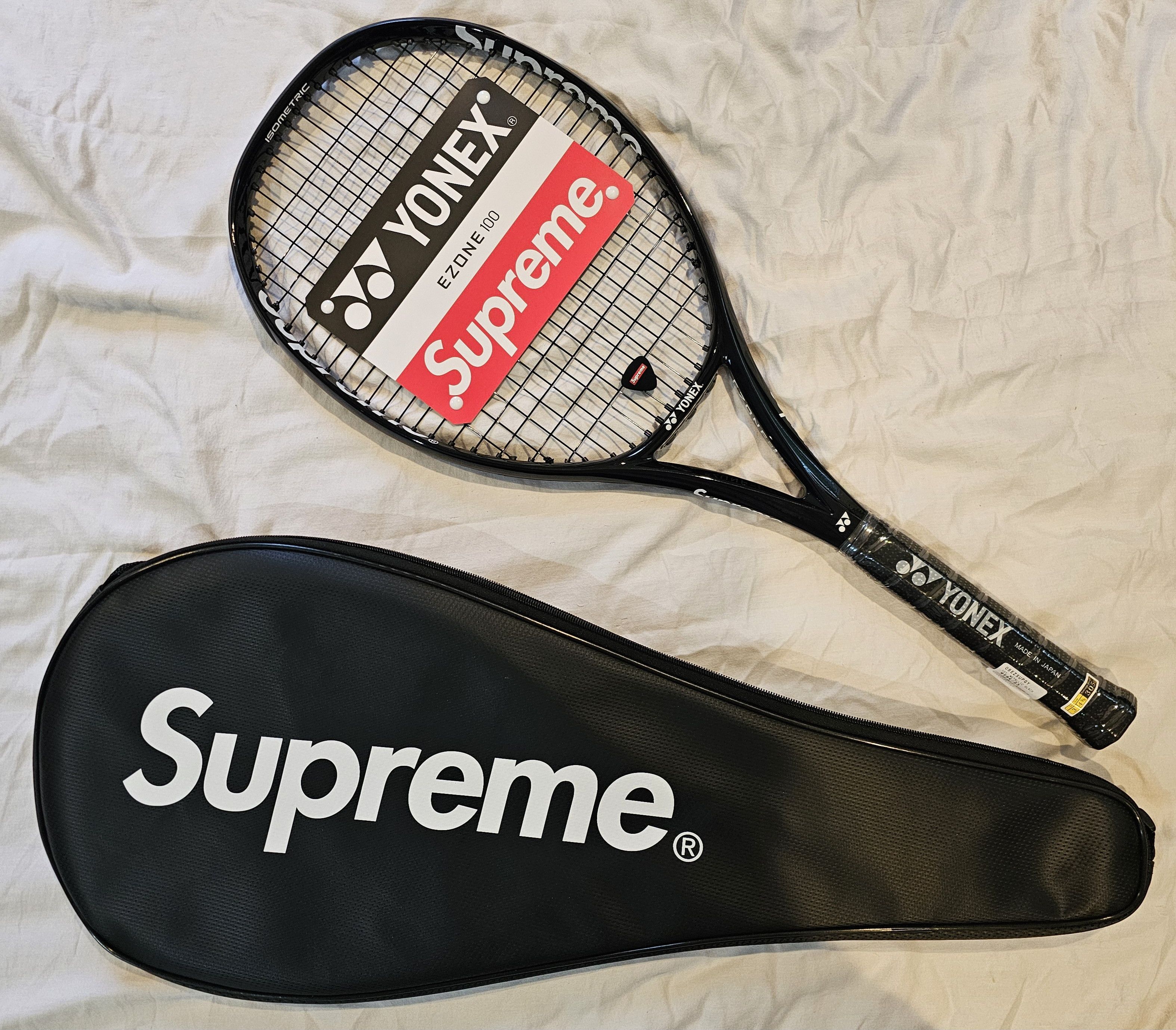 ラケット Supreme x Yonex EZONE 100L size 3 Supreme Yonex EZONE 100L Tennis Racquet Red - SS25 - US