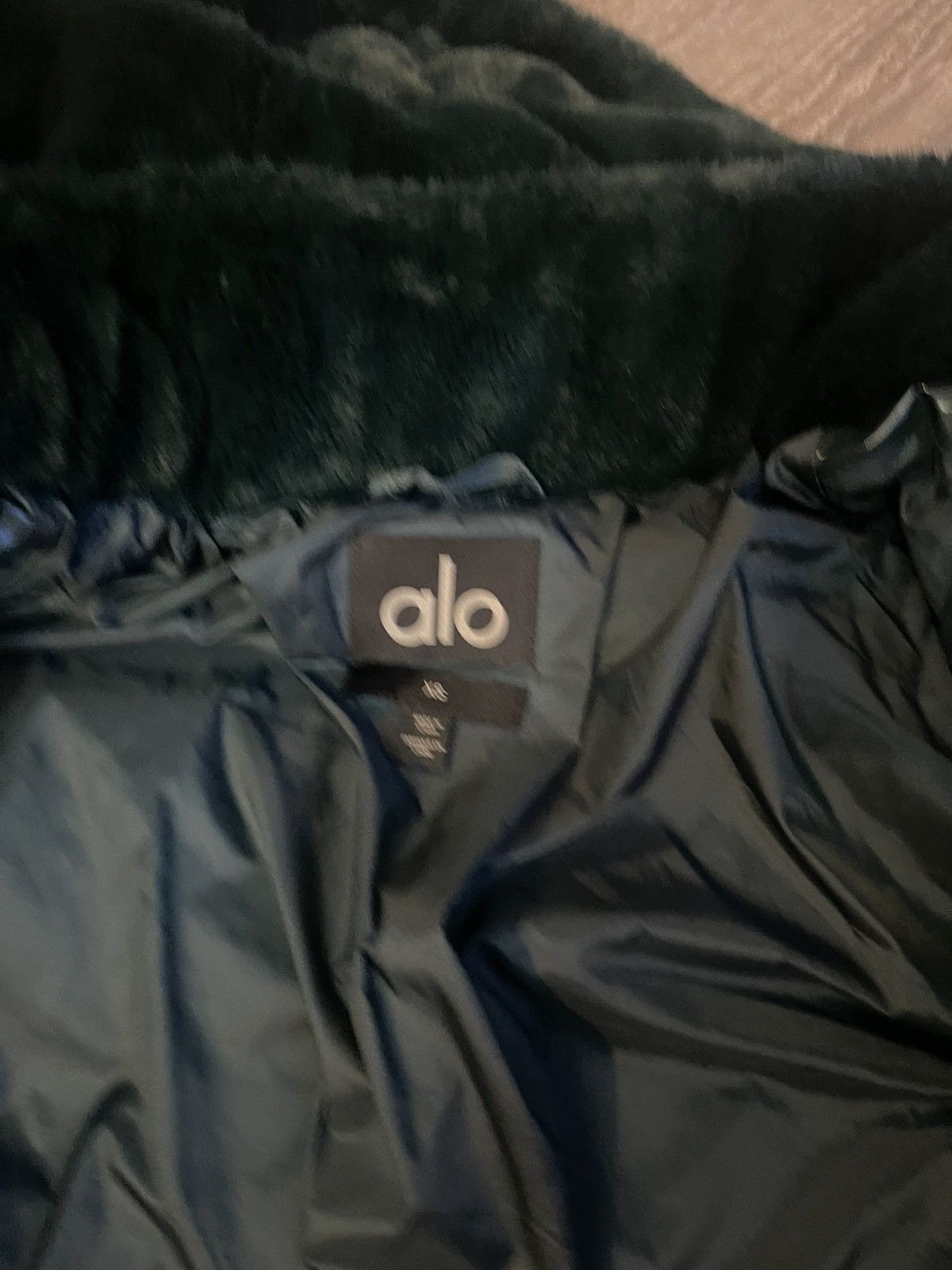 Alo Yoga Alo Snomoto Puffer Jacket Midnight Green xs nwt Size XS / US 0-2 / IT 36-38 - 12 Thumbnail