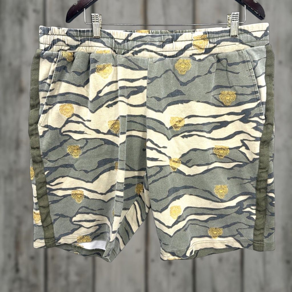 Sean John Sean John Shorts Mens XL Tiger Embroidered Pocket Cargo Hip Hop Beig e Casual Cotton Front Flat Pockets Drawstring 90s Vintage Mens Size US 36 / EU 52 - 1 Thumbnail