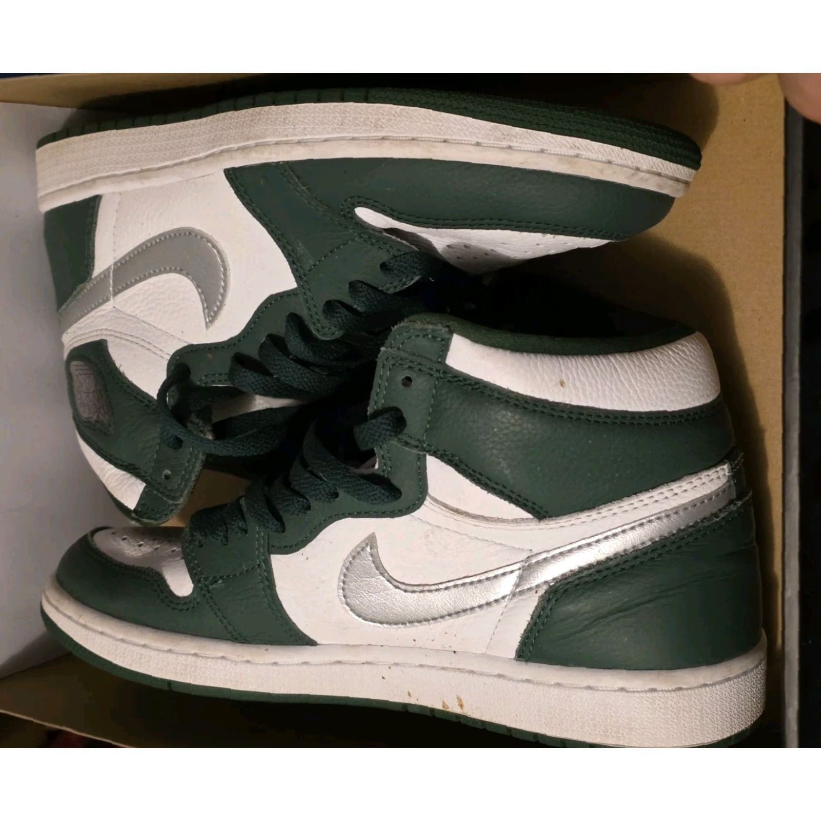Jordan Brand Jordan 1 Retro High OG Sneaker Men Green 8.5 Air Jordan 1 High Top Rubber Outsole Leather Foam Lining Basketball Athletic Retro 2025 DZ5485 303 Size US 9 / EU 42 - 2 Thumbnail