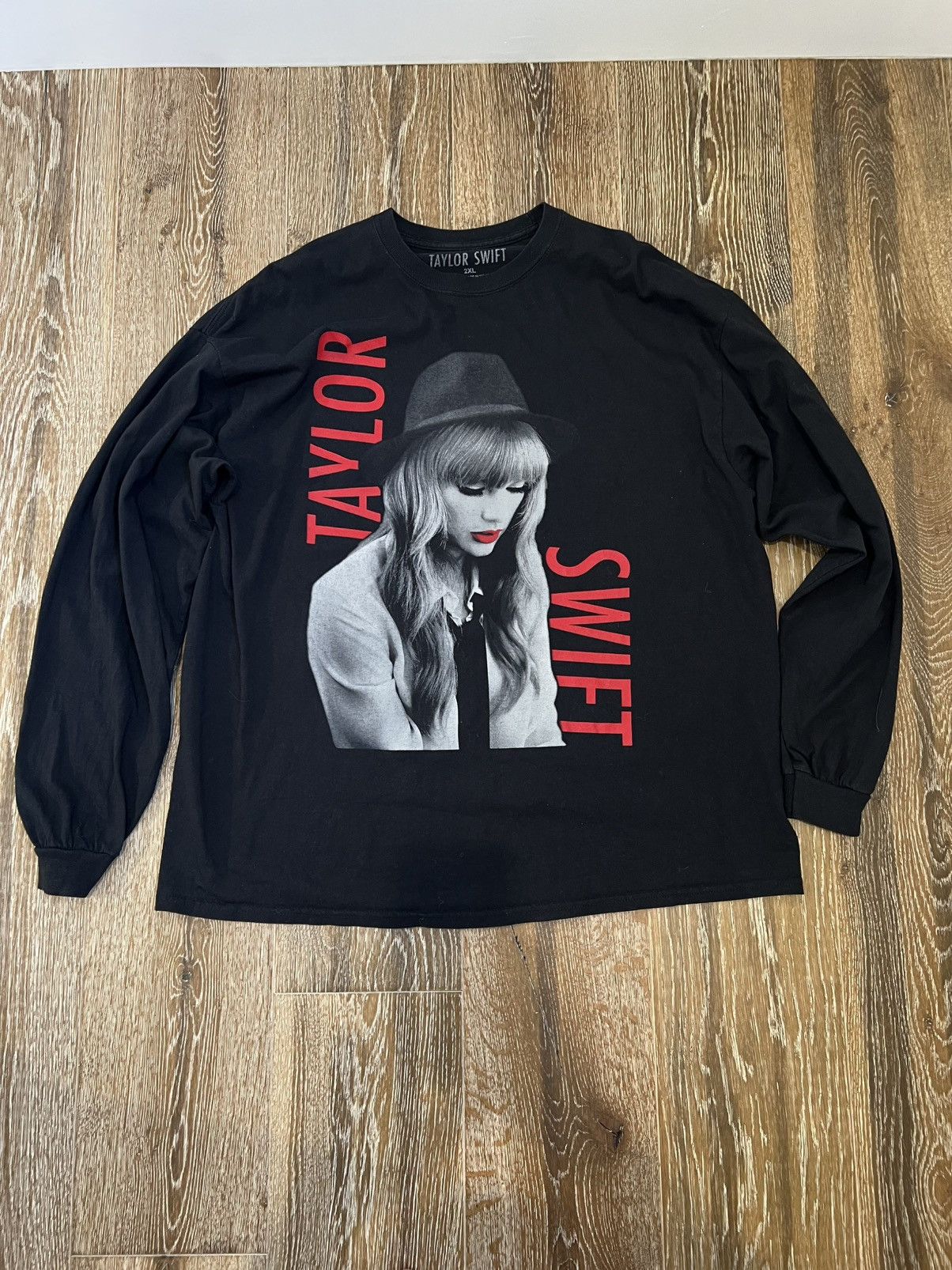 Vintage Taylor Swift Red Taylor’s Version Long Sleeve Size US XXL / EU 58 / 5 - 1 Thumbnail