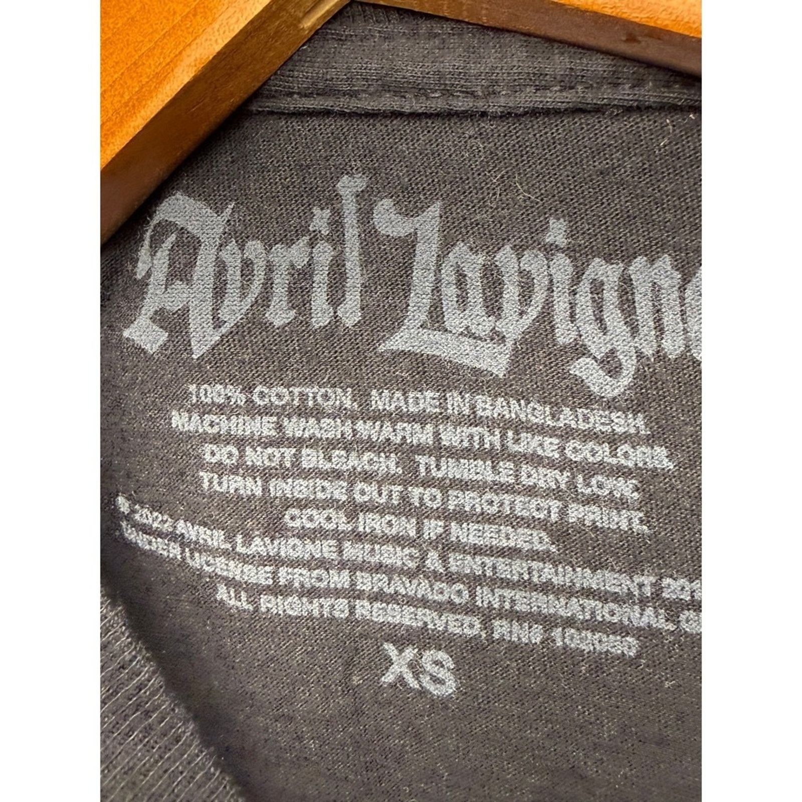 Other Avril Lavigne Love Sux Goth Punk Band T-Shirt XS NWOT Size XS / US 0-2 / IT 36-38 - 6 Thumbnail