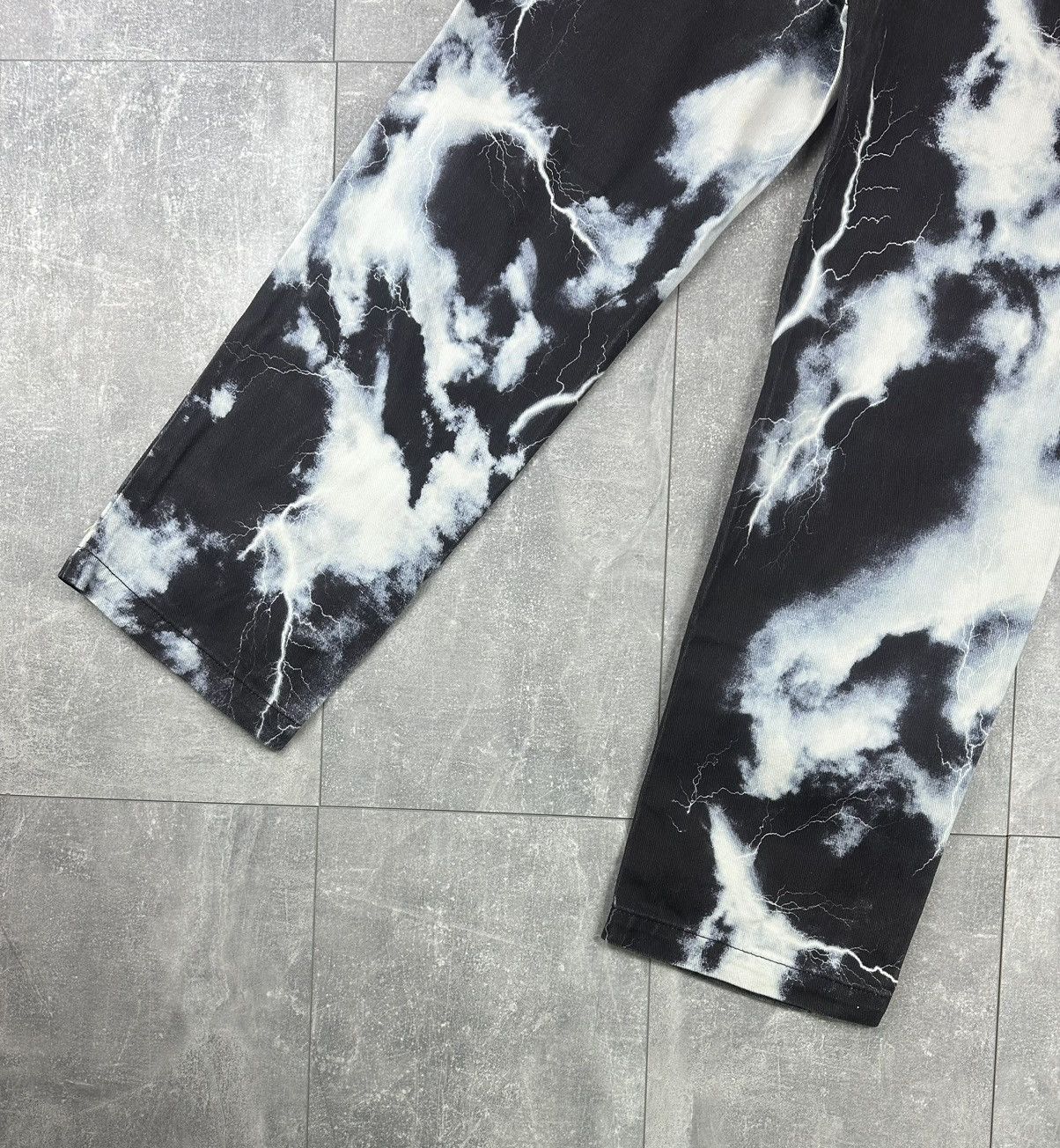 Jaded London Jaded London Lighting Cloud Print Scate Denim Jeans Pants Size US 32 / EU 48 - 16 Thumbnail