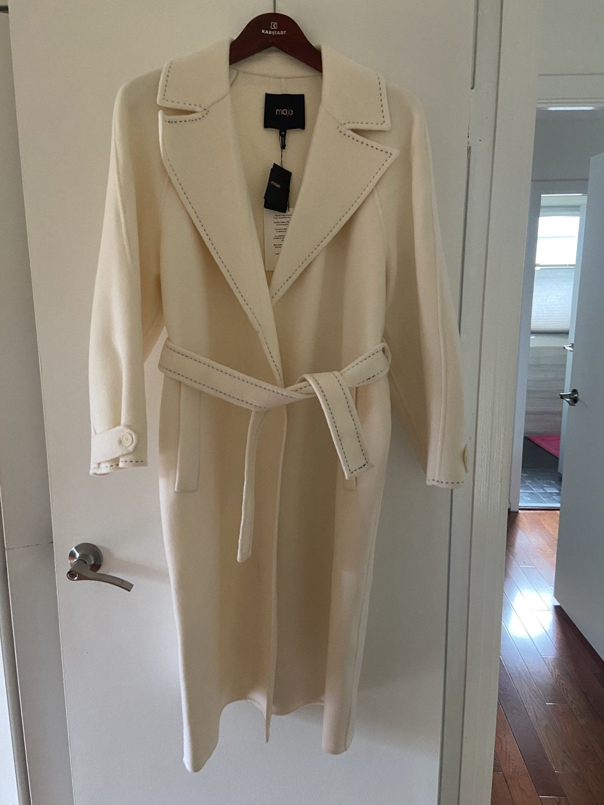 Maje Maje women’s off white coat. Size: 36. Size M / US 6-8 / IT 42-44 - 5 Thumbnail