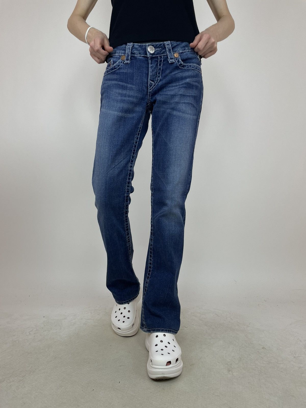 True Religion True Religion Flared Jeans low rise Womens size 28 Size 28" / US 6 / IT 42 - 3 Thumbnail