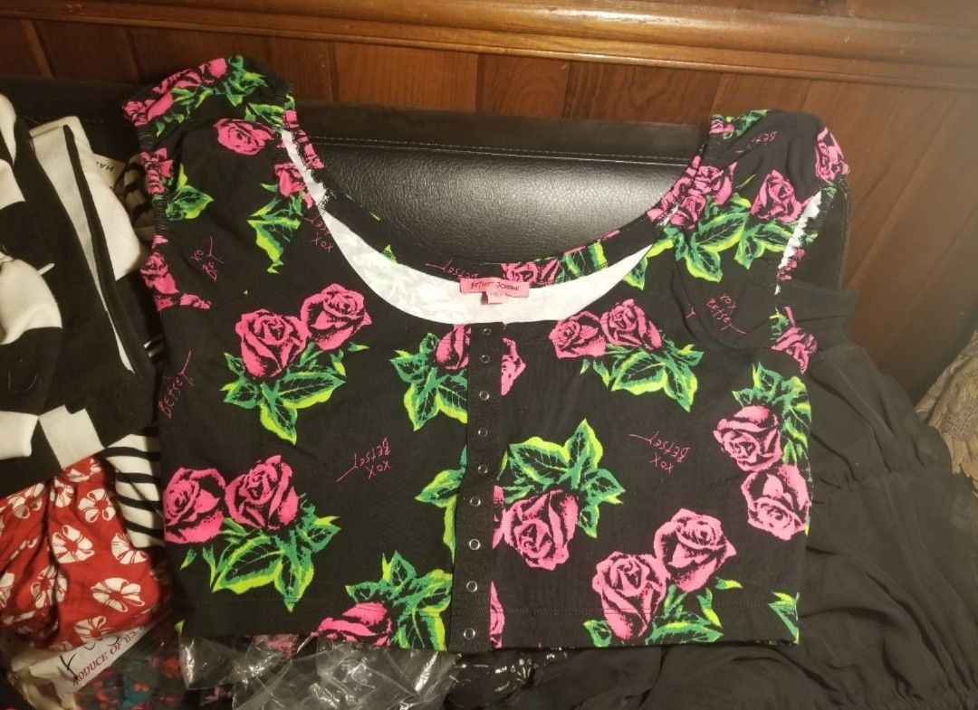 Betsey Johnson Betsey Johnson floral crop top Size XL / US 12-14 / IT 48-50 - 2 Thumbnail