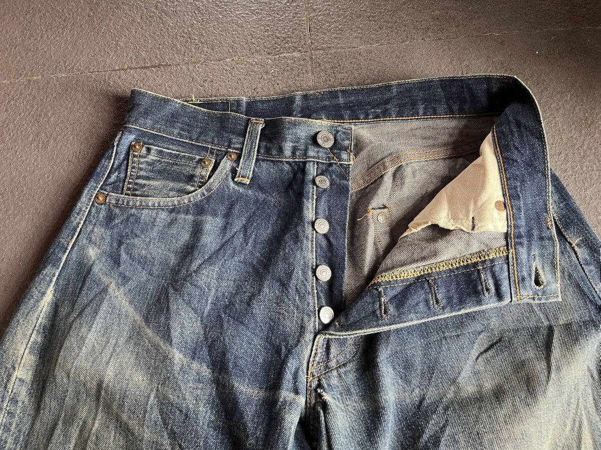 Levi's Vtg Big E 501 Levi’s Selvedge V-Stitch Distressed Late 90’s Size US 28 / EU 44 - 13 Thumbnail