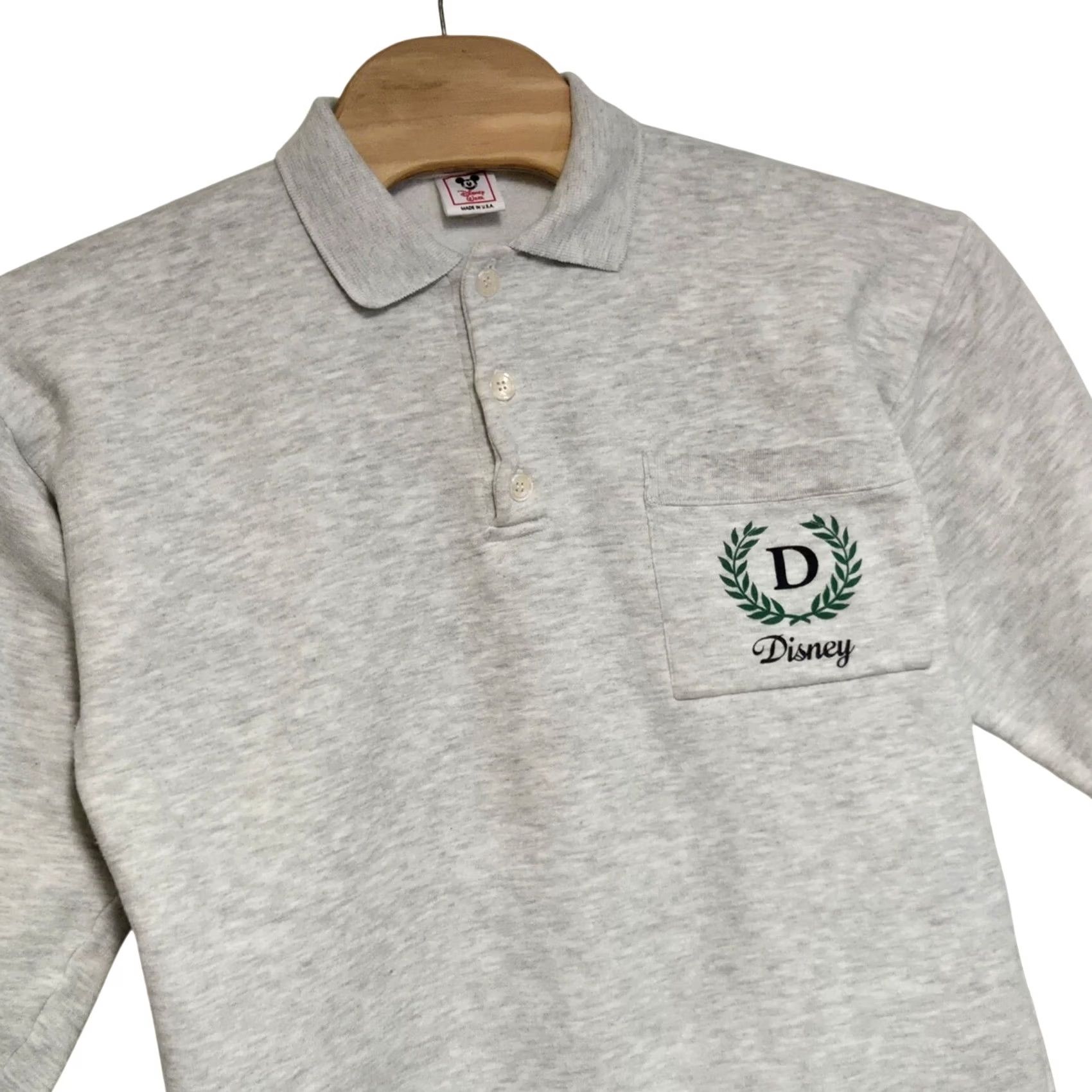 Disney VINTAGE Disney Collared Sweatshirt Men Small Gray Crest Logo USA Made Mens S Size US S / EU 44-46 / 1 - 2 Thumbnail