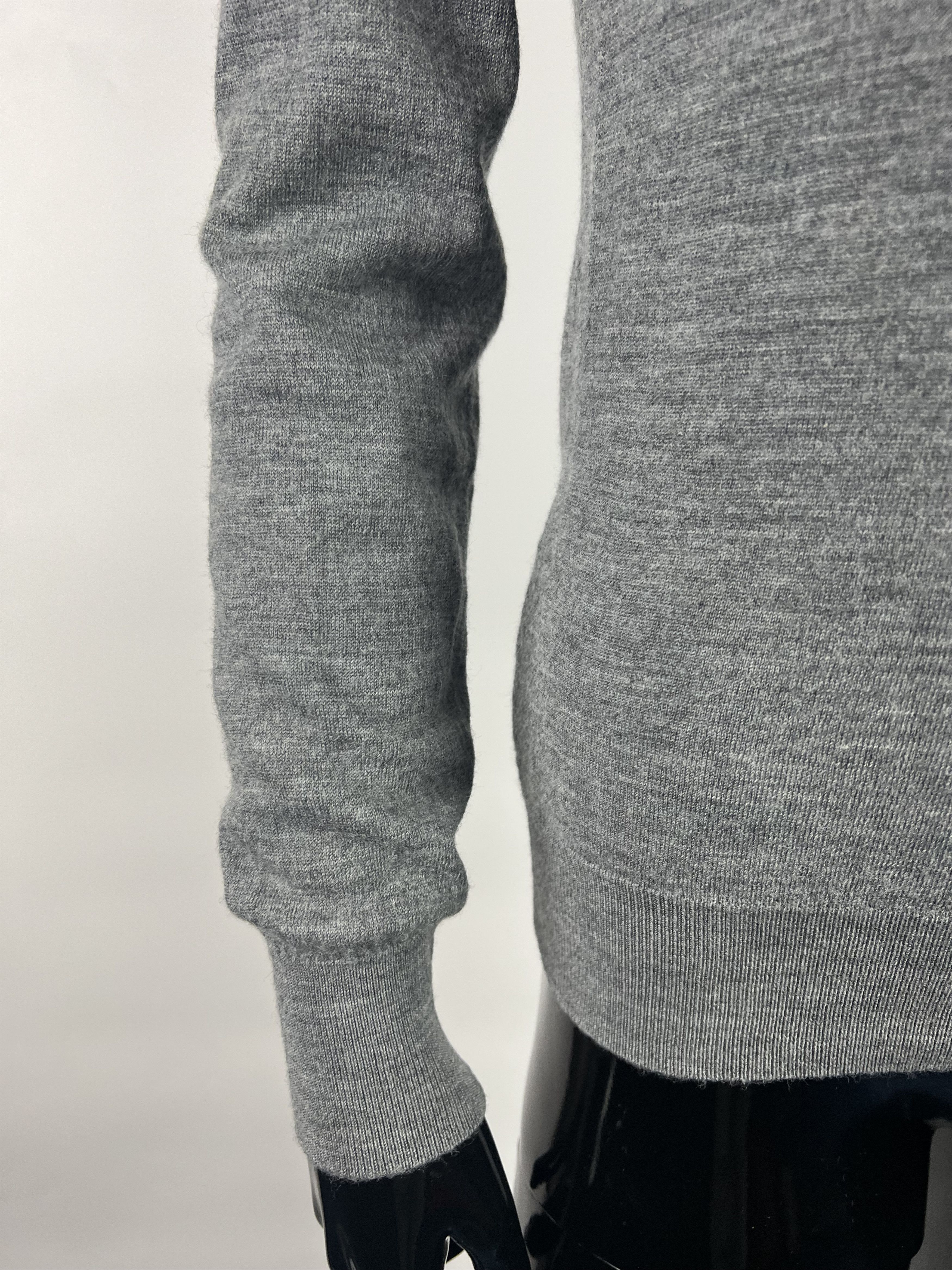 Other Suitsupply Women's Gray Merino Wool V-Neck Sweater Size XS / US 0-2 / IT 36-38 - 7 Thumbnail