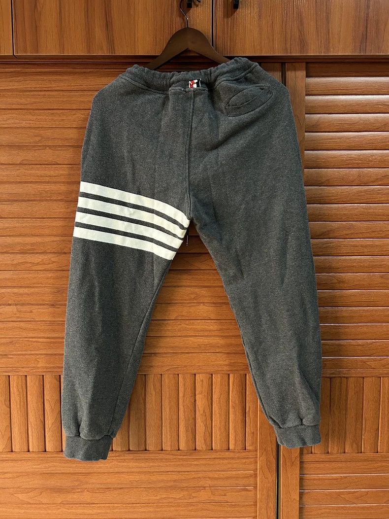 Thom Browne Thom Browne size2 Gray trousers Size US 40 / EU 56 - 2 Thumbnail
