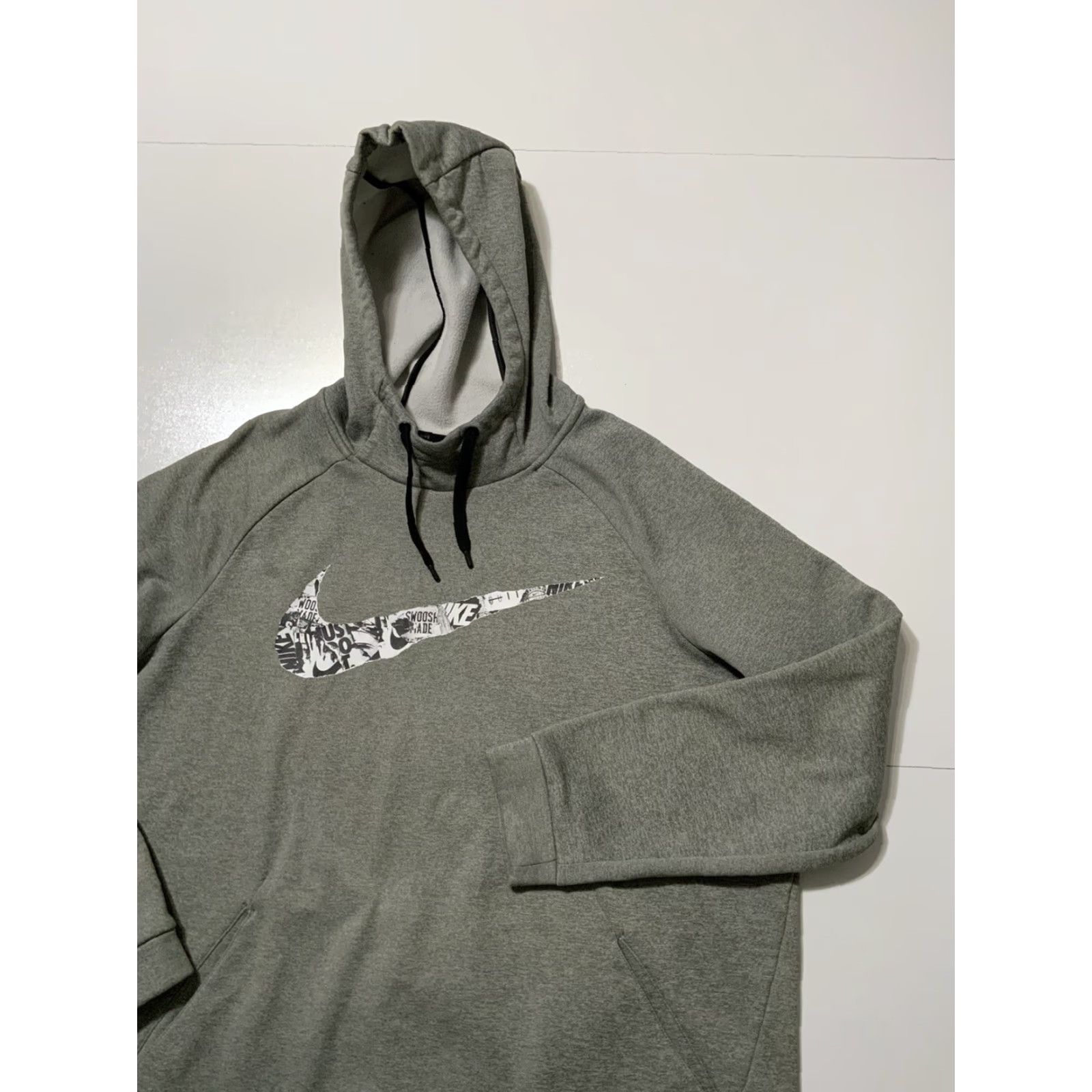 Nike Nike Dri Fit Therma Fleece Turtleneck Pullover Hoodie Gray XL Mens Hoodie Size US XL / EU 56 / 4 - 3 Thumbnail