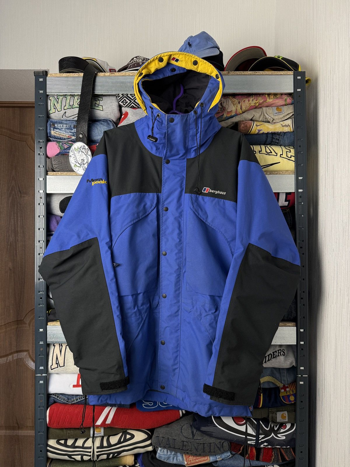 Berghaus Vintage Berghaus Mera Peak Trango Extrem Jacket 90s gore-tex Size US M / EU 48-50 / 2 - 1 Thumbnail