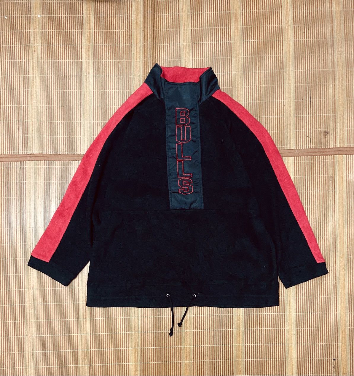 NBA VINTAGE CHICAGO BULLS FLEECE JUMPER Size US M / EU 48-50 / 2 - 5 Thumbnail