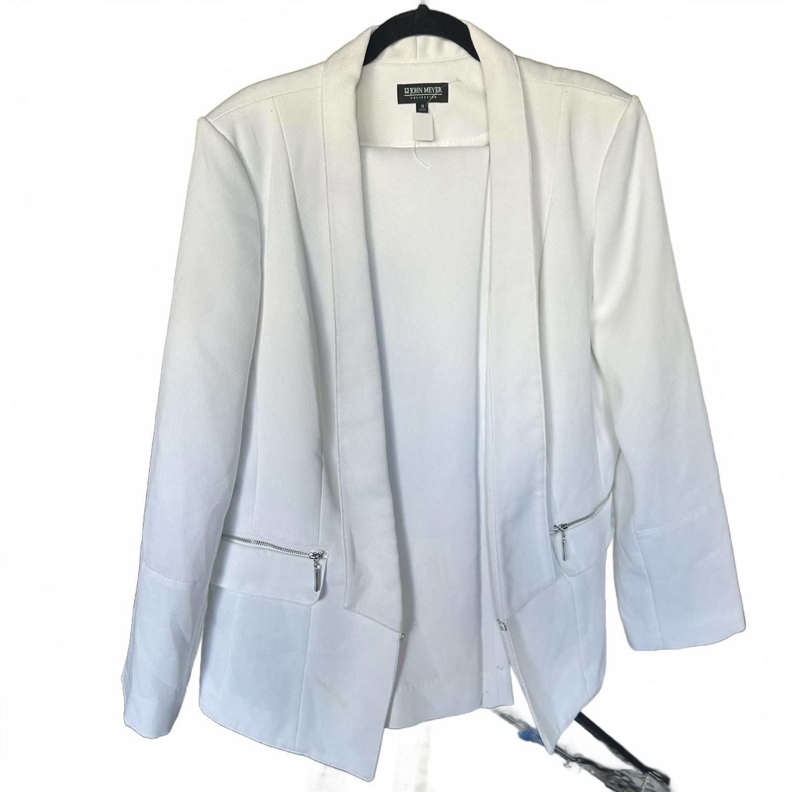 Other John Meyer Women's White Blazer/Pant Suit Size 40" / US 18 - 1 Thumbnail