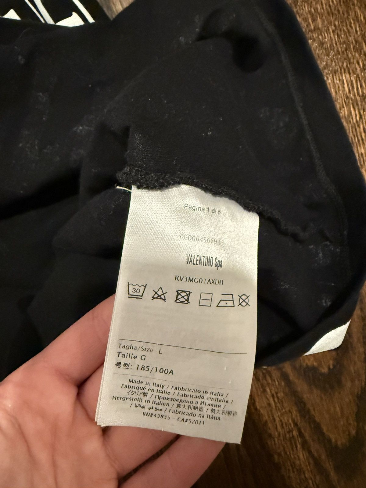 Valentino Valentino black t shirt Size US L / EU 52-54 / 3 - 3 Thumbnail
