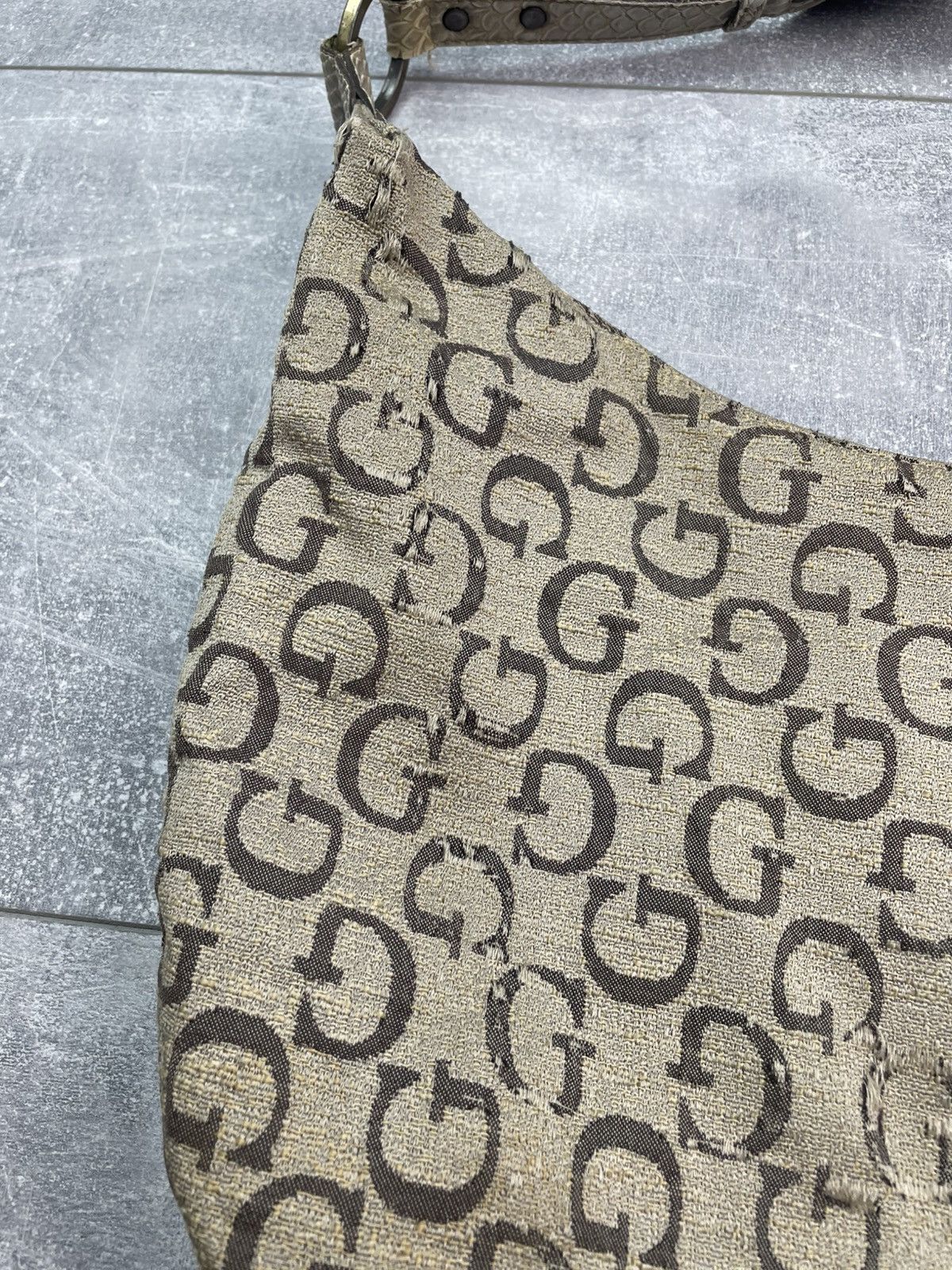 Guess Guess Monogram Vintage Shoulder Bag Size ONE SIZE - 9 Thumbnail