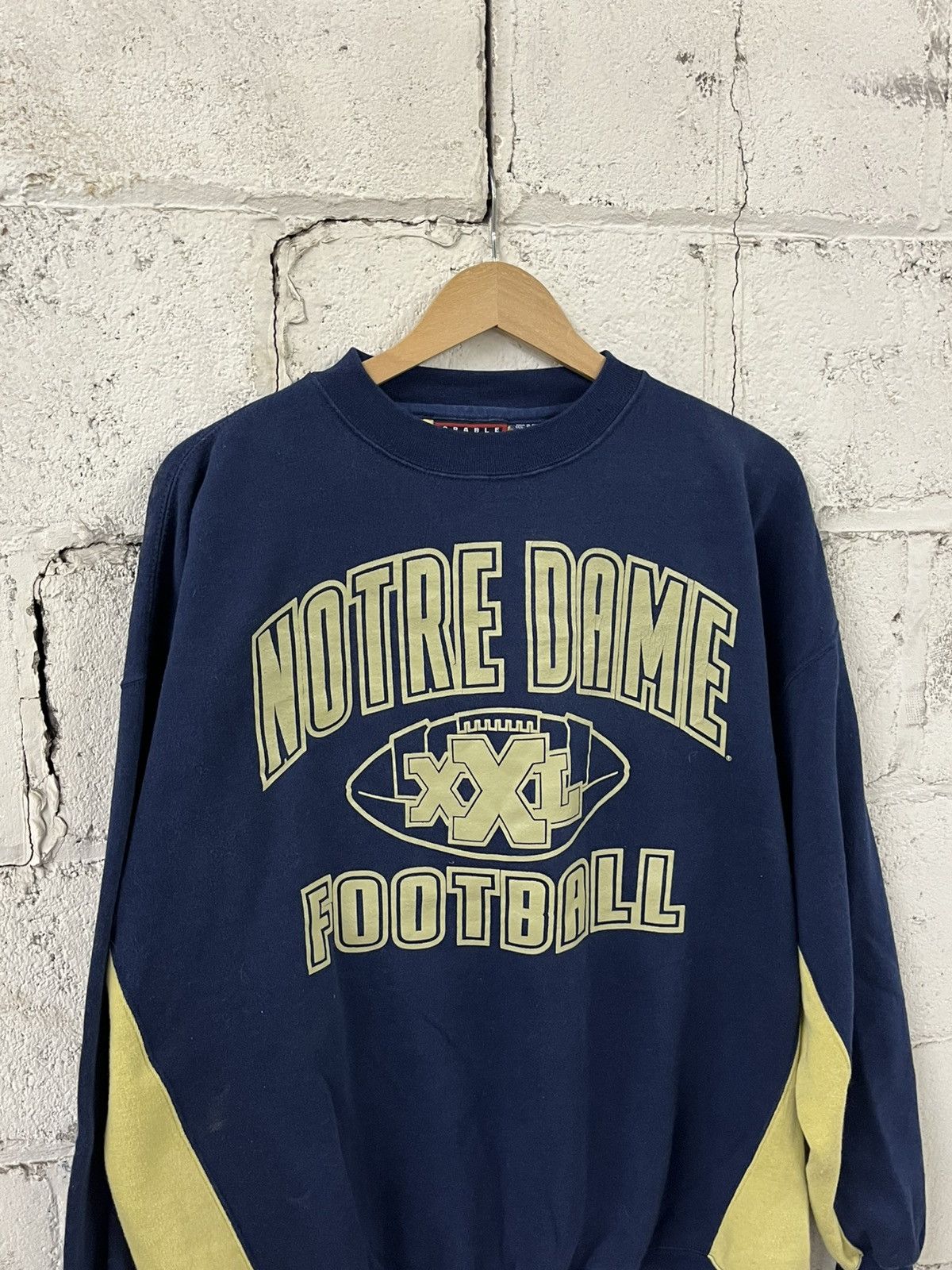 Vintage Vintage Notre dame football 90s sweatshirt sports college Size US L / EU 52-54 / 3 - 5 Thumbnail