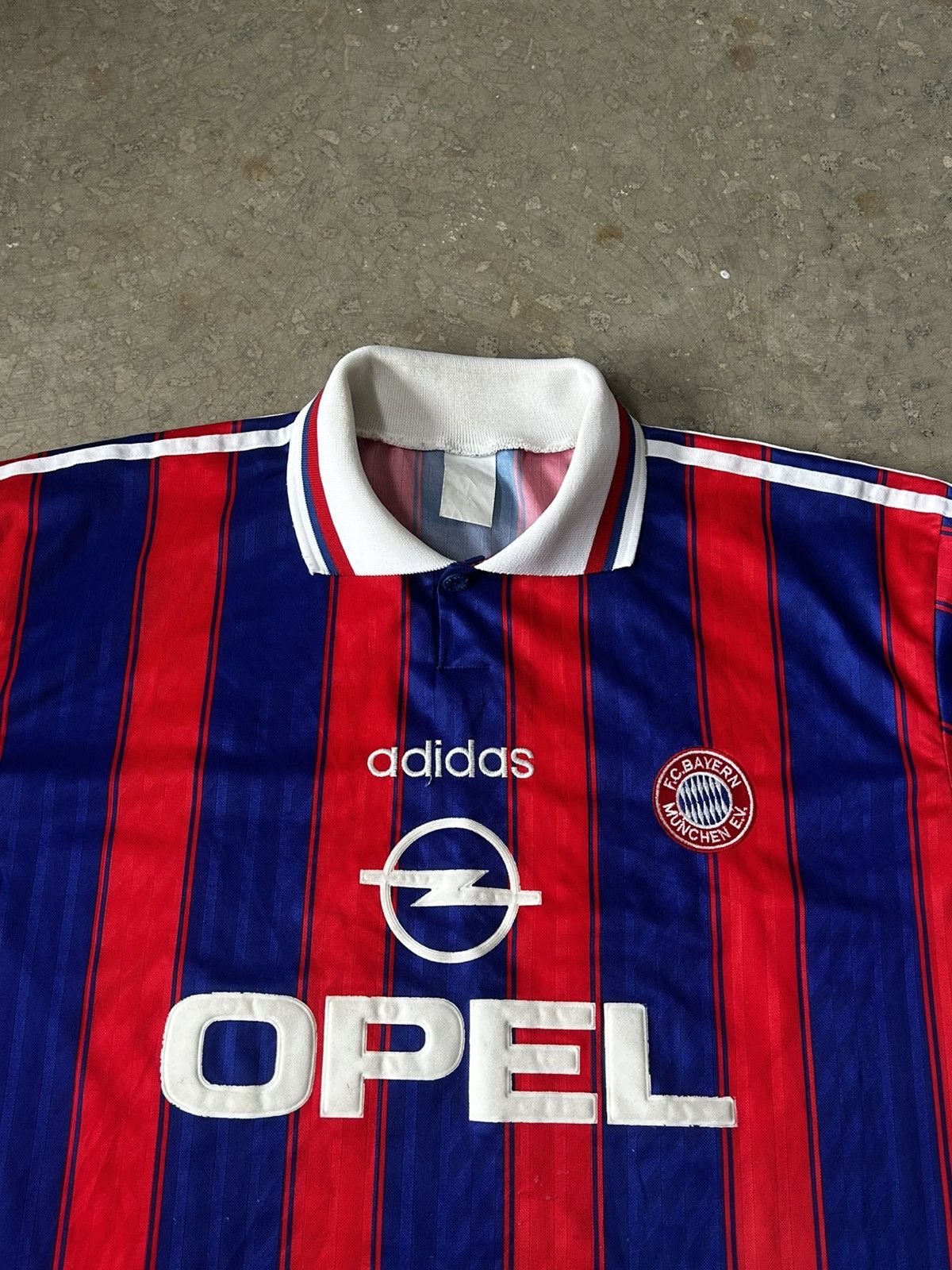 Adidas Adidas Bayern München Opel Vintage Soccer Jersey 1995/96 Size US L / EU 52-54 / 3 - 5 Thumbnail