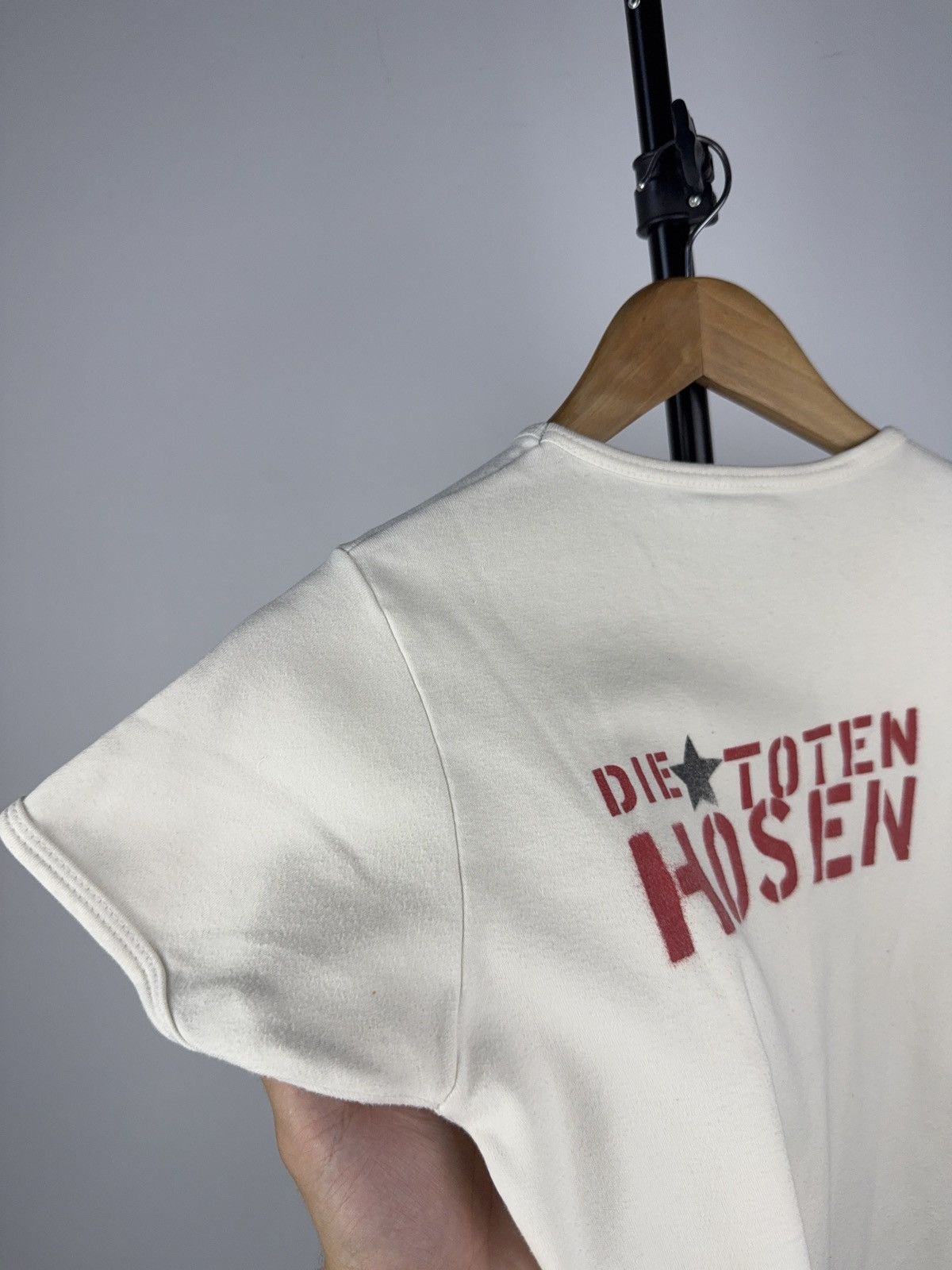 Band Tees Vintage 90s Retro Die Toten Hosen Germany wmns t shirt Size S / US 4 / IT 40 - 10 Thumbnail