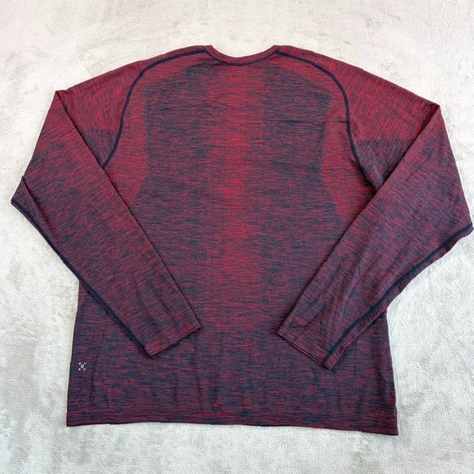 Lululemon Lululemon Metal Vent Tech Performance T Shirt in Spicy Red / True Navy Men 2XL Size US XXL / EU 58 / 5 - 5 Thumbnail